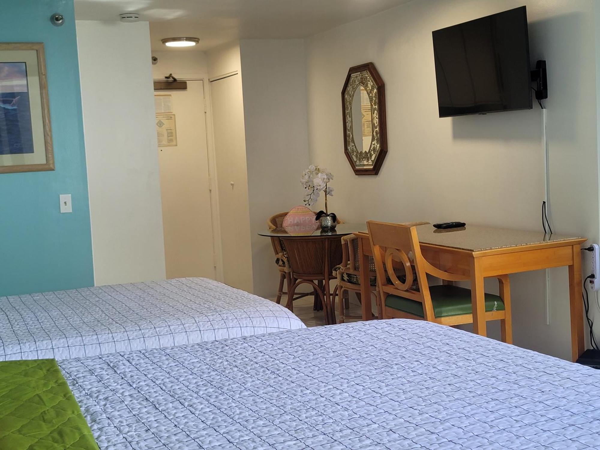 Waikiki Steps To Beach-mall Free Parking-wifi Apartment Honolulu