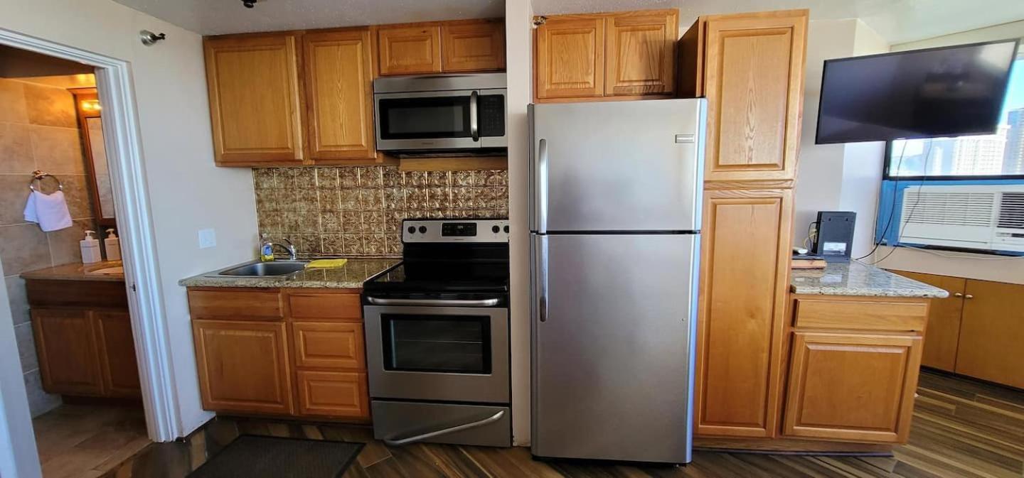 Waikiki Steps To Beach-mall Free Parking-wifi * Honolulu