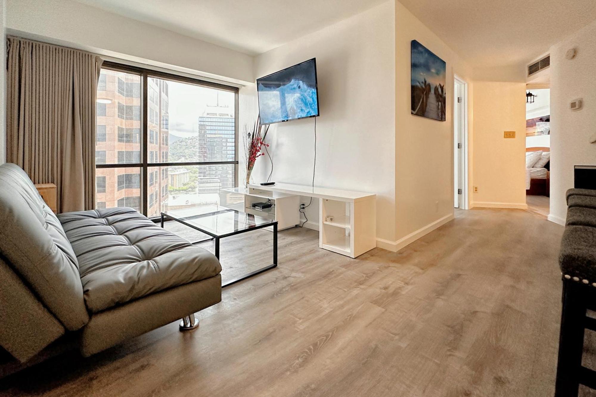 Condotel With Free Parking Wifi Ac Apartment