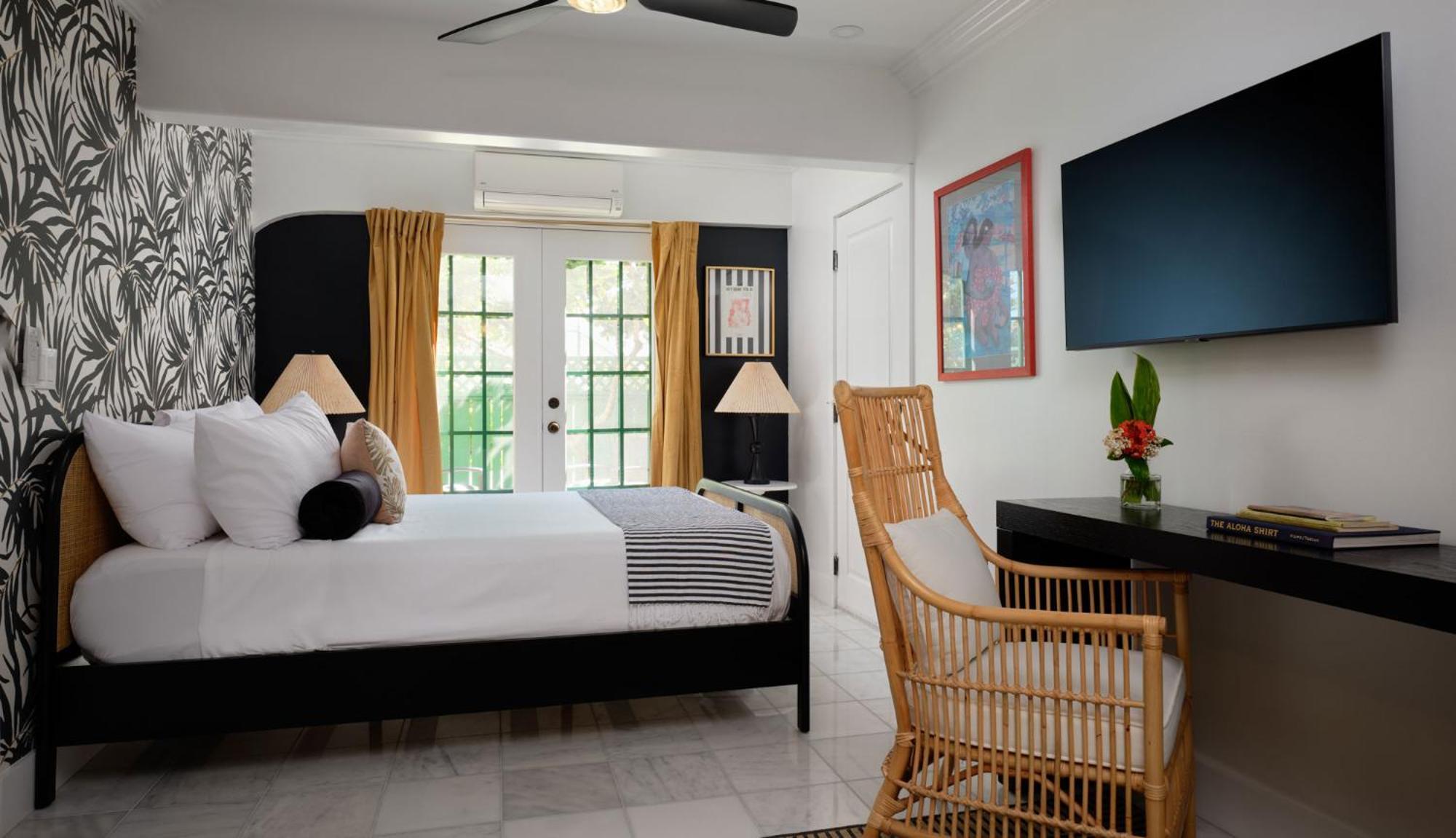 The Historic Maui 3* Wailuku