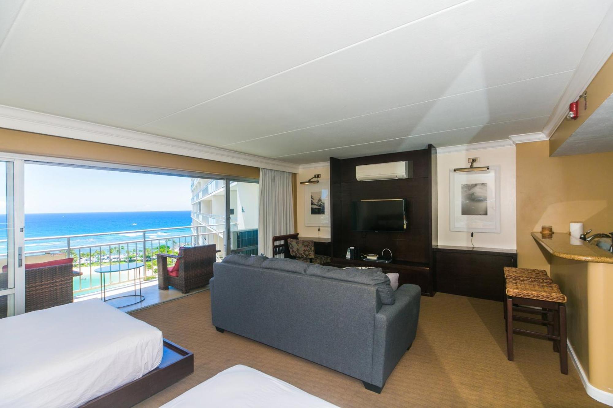 Ilikai Tower 1812 Lagoon View 1br Apartment *