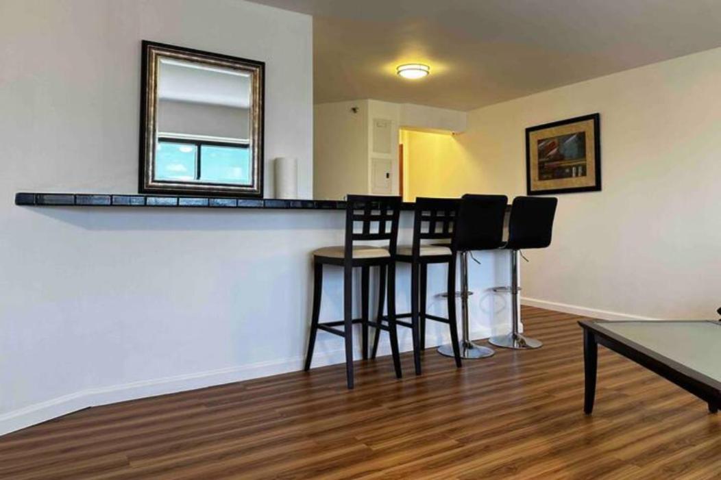 Condotel With Free Parking Wifi Ac Apartment Honolulu