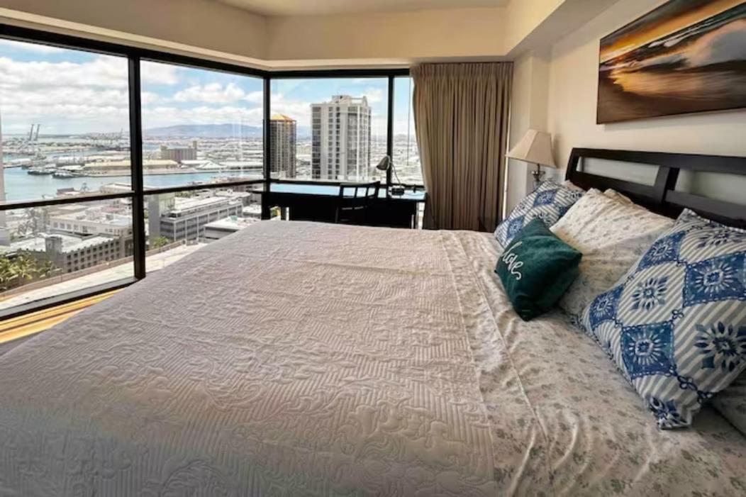 Condotel With Free Parking Wifi Ac * Honolulu