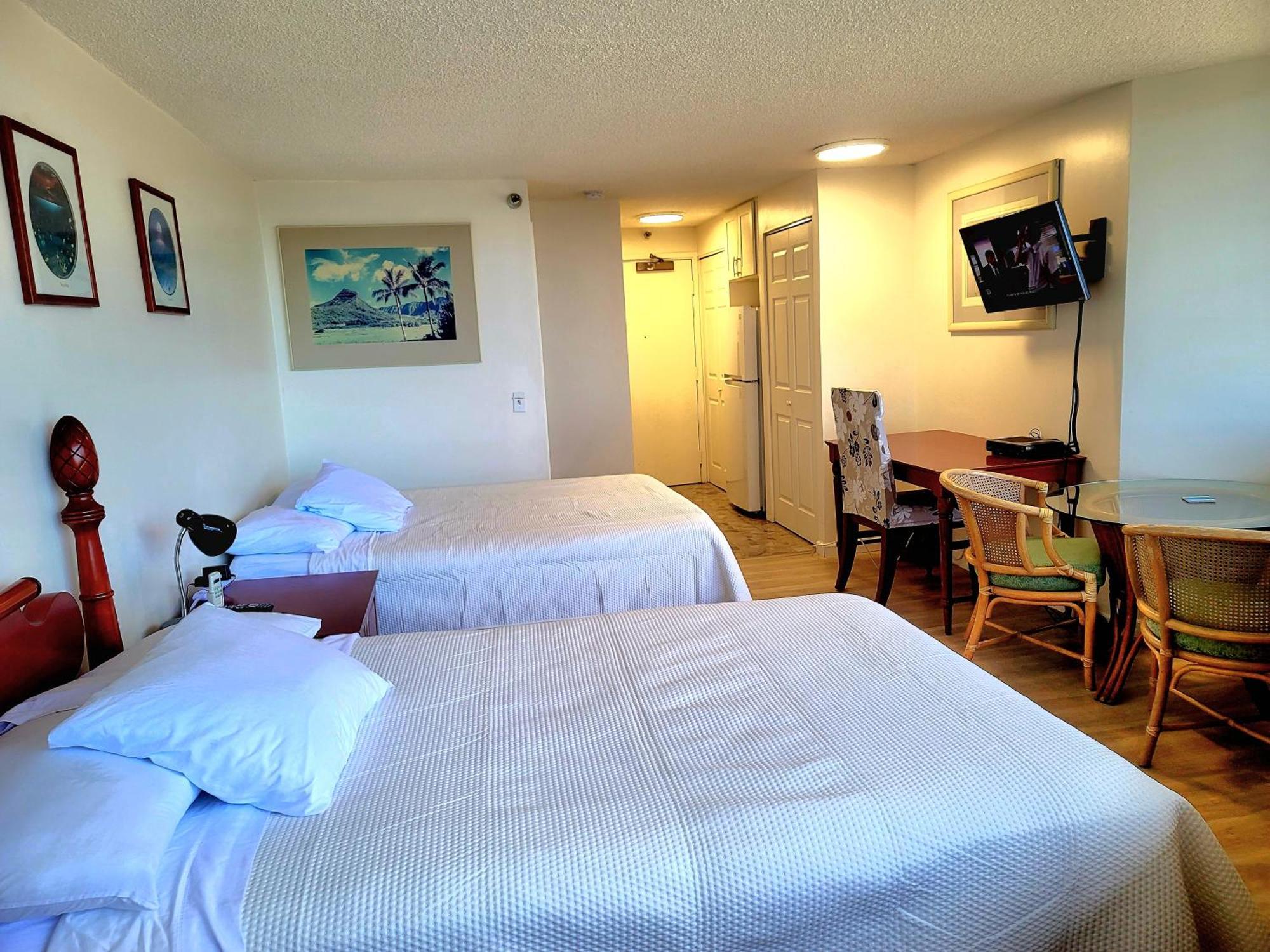 Waikiki Steps To Beach-mall Free Parking-wifi