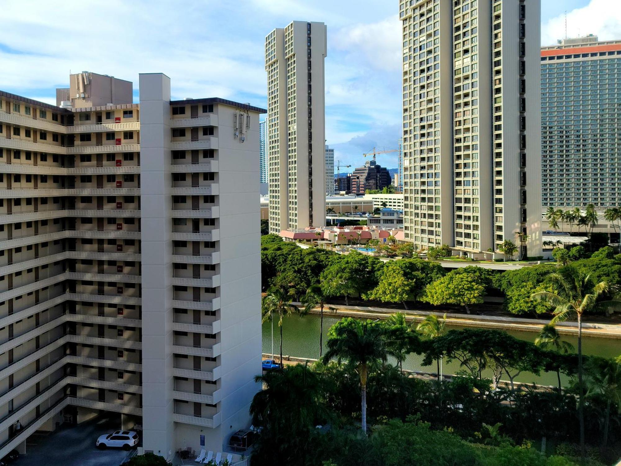 Waikiki Steps To Beach-mall Free Parking-wifi Honolulu