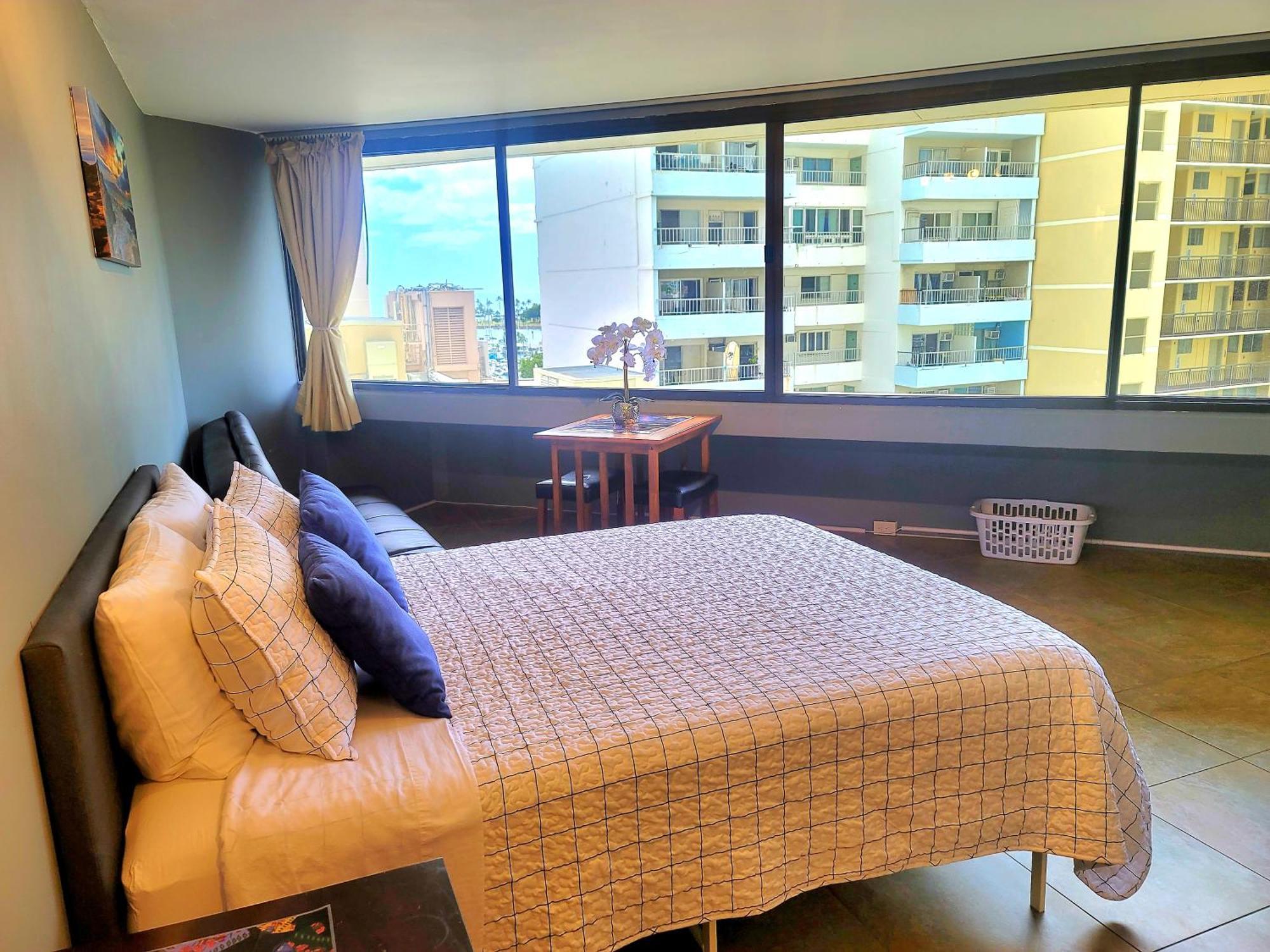 Waikiki Steps To Beach-mall Free Parking-wifi
