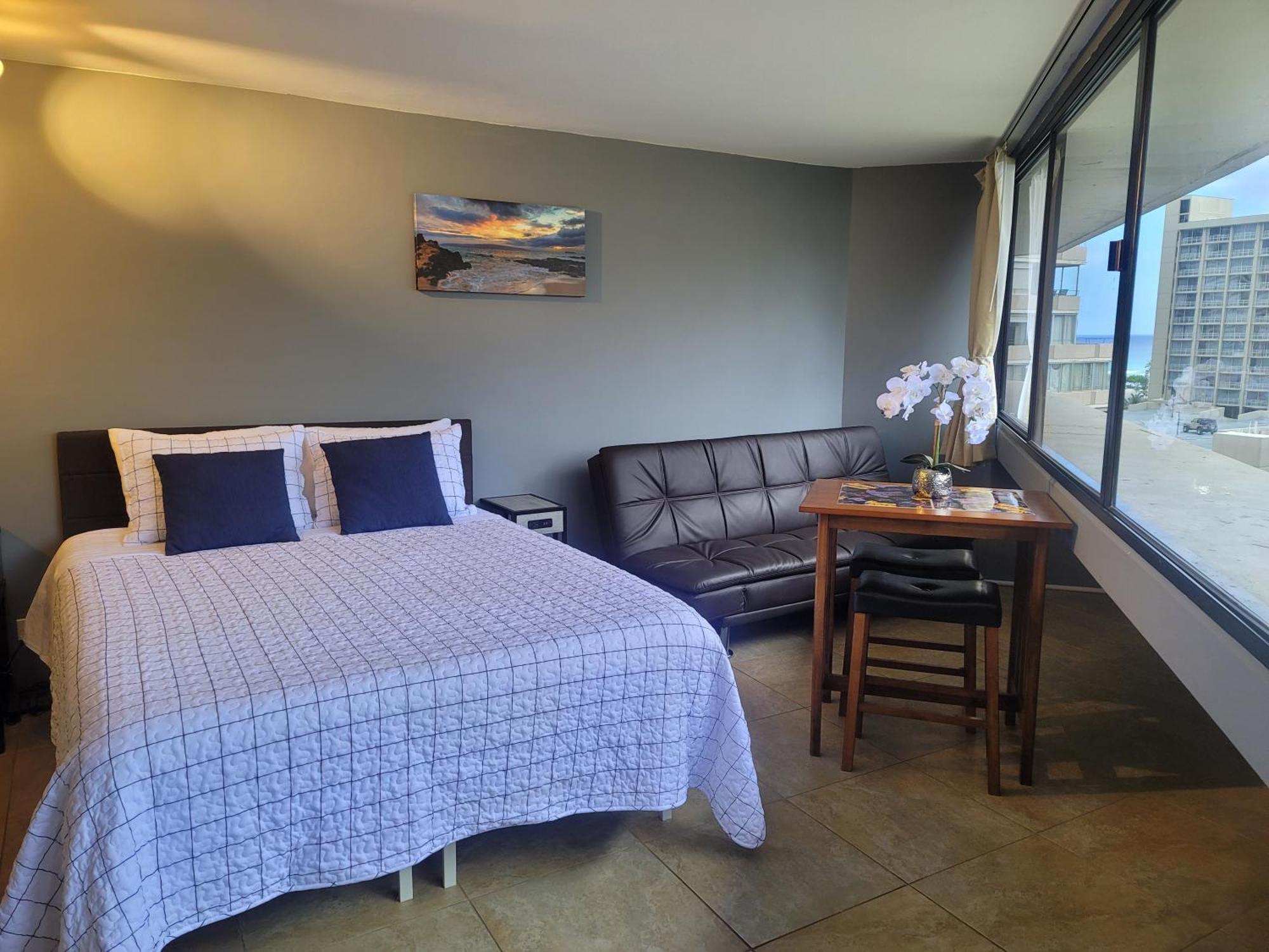 Apartment Waikiki Steps To Beach-mall Free Parking-wifi