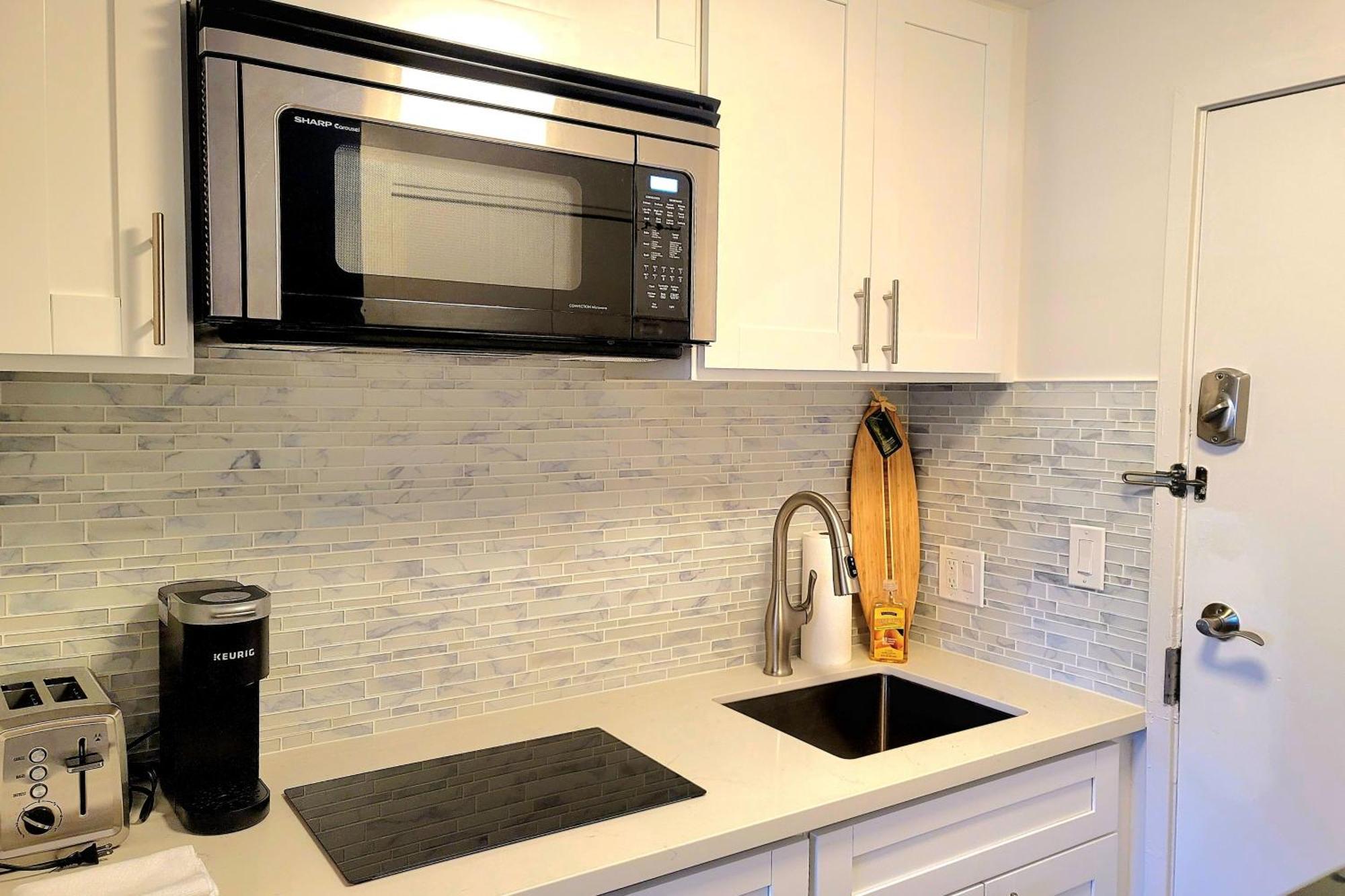 Waikiki Steps To Beach-mall Free Parking-wifi Apartment Honolulu