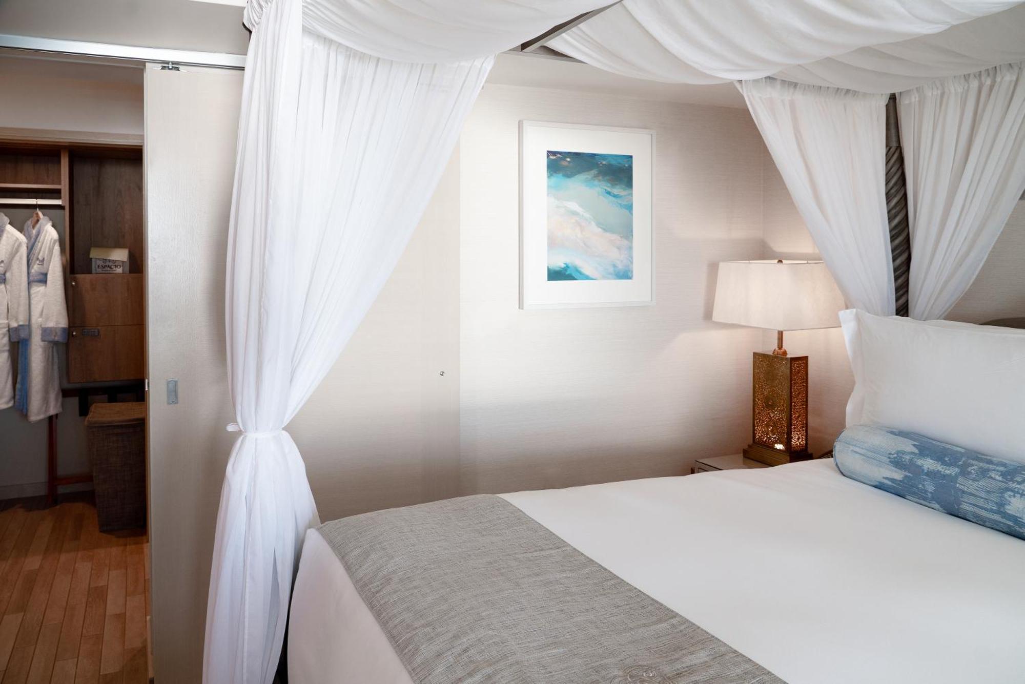 Espacio The Jewel Of Waikiki Hotel