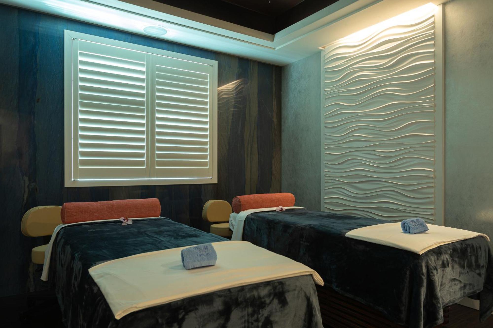 Espacio The Jewel Of Waikiki 5*