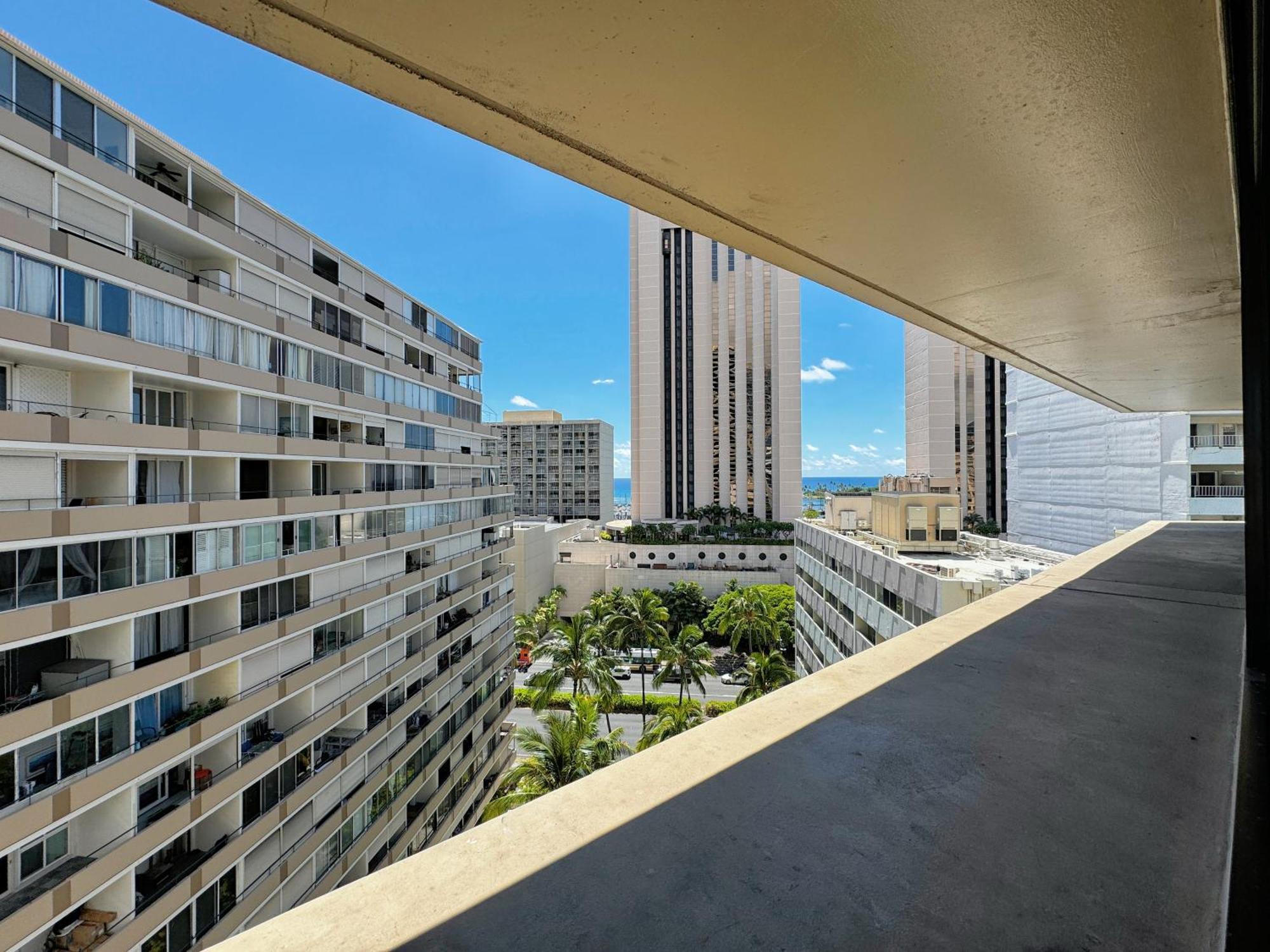 Apartment Waikiki Steps To Beach-mall Free Parking-wifi