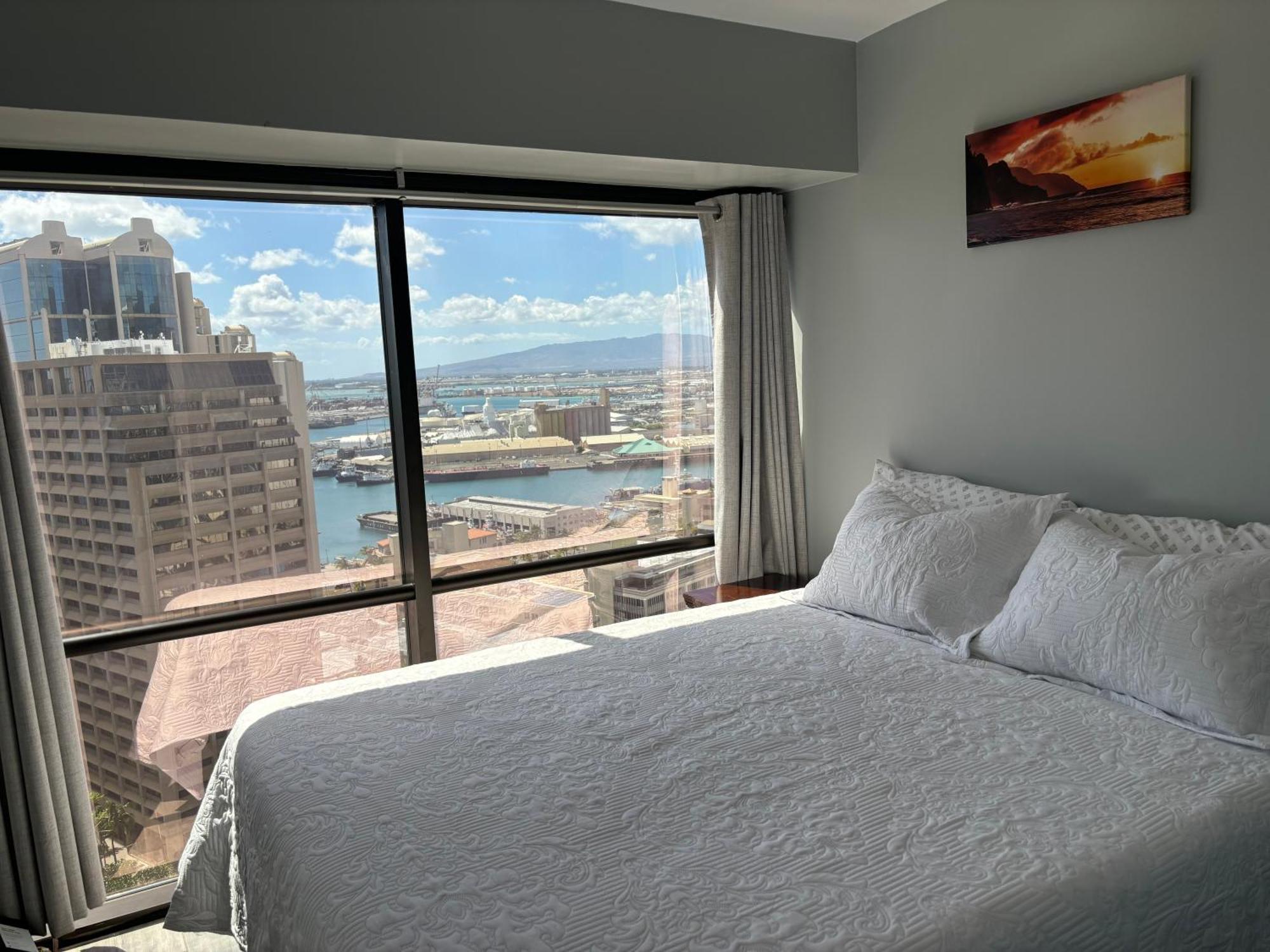 Condotel With Free Parking Wifi Ac