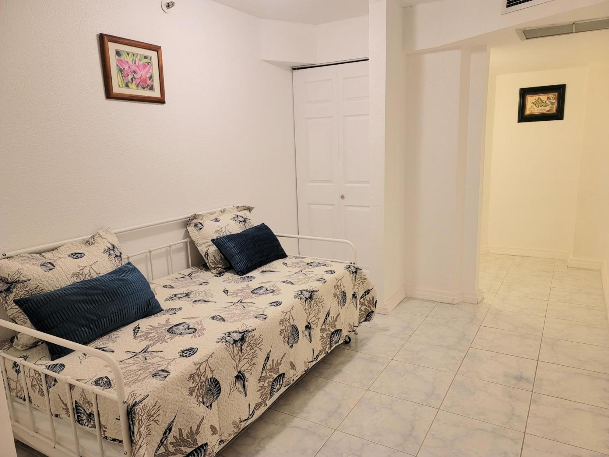 Condotel With Free Parking Wifi Ac