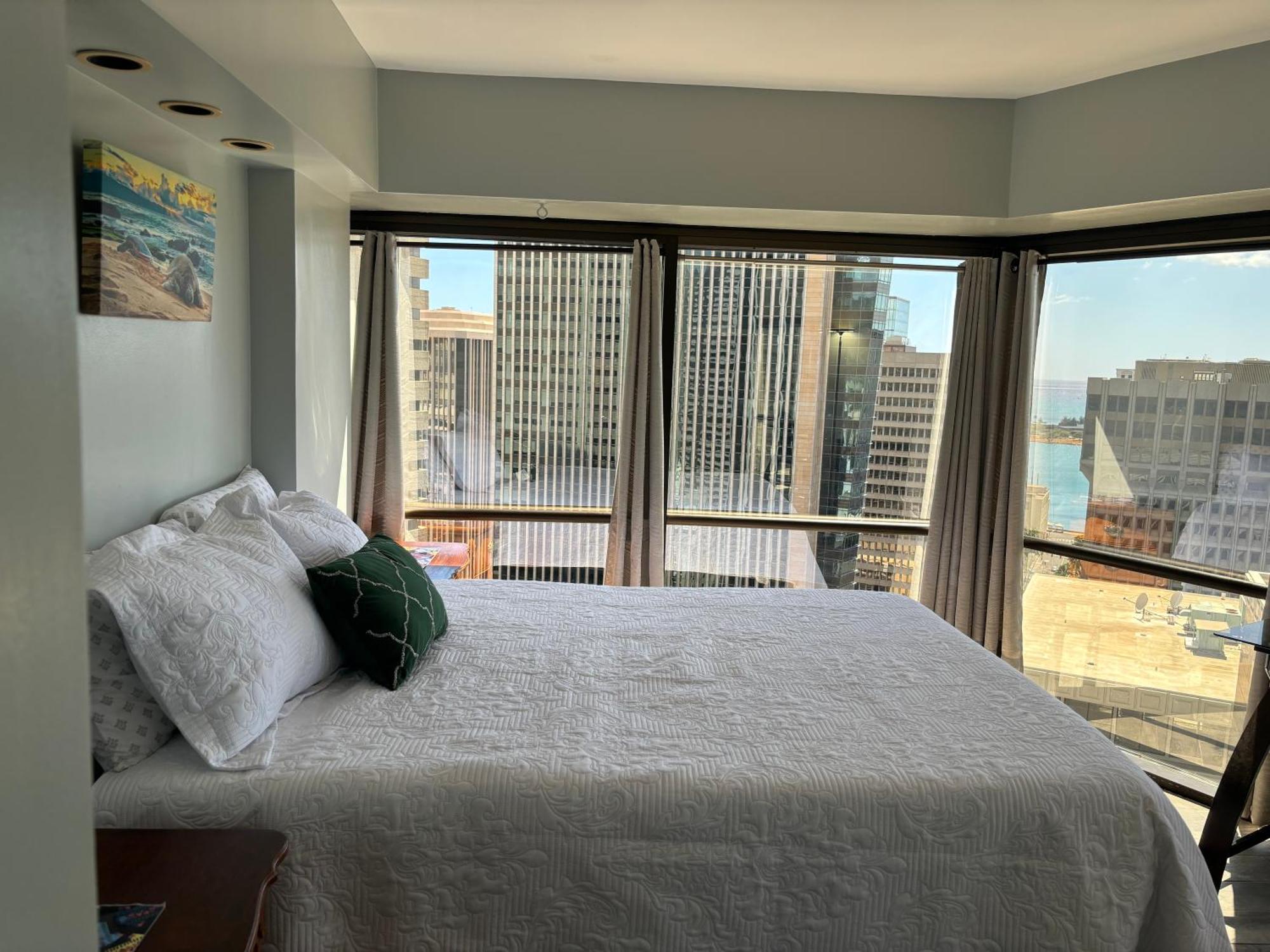 Condotel With Free Parking Wifi Ac Honolulu