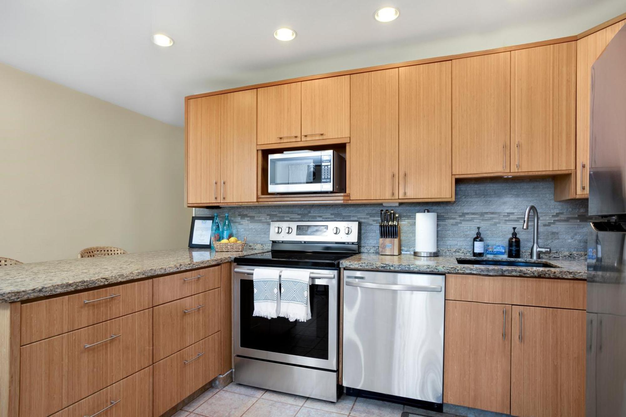 Apartment Beautiful 2 Bedroom With Panoramic Ocean Views | Oceanfront