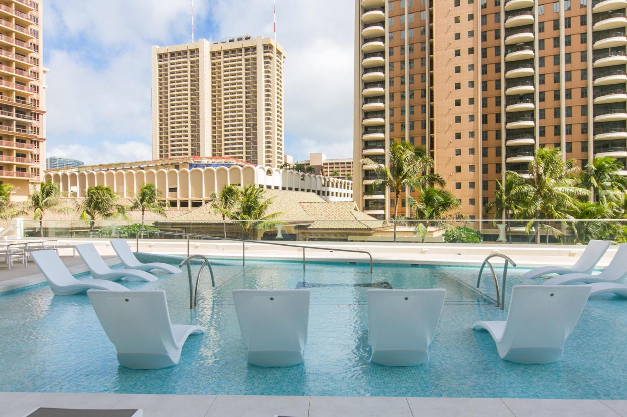 Apartment Ilikai Tower 1403 View 1br Honolulu