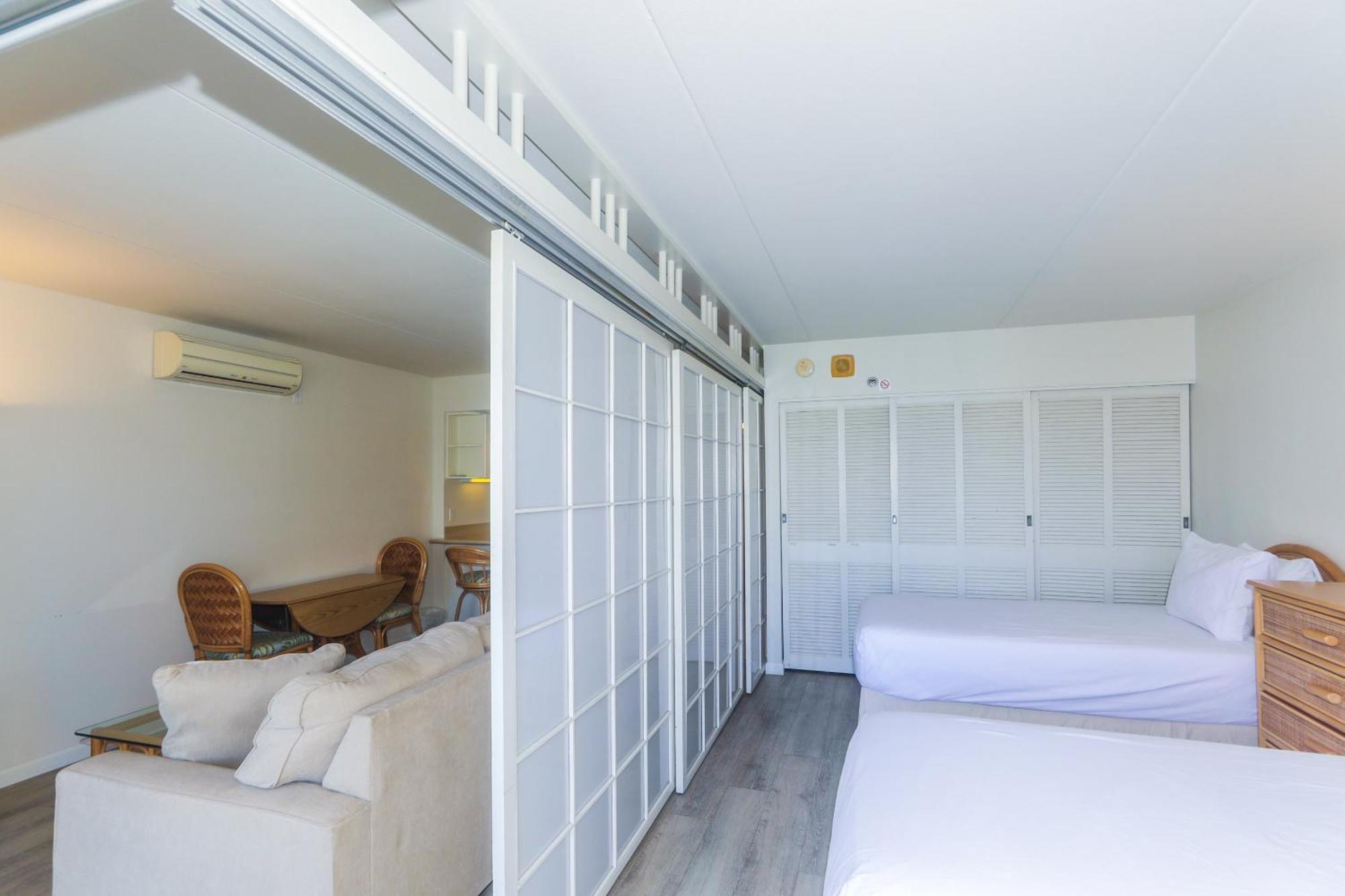 Ilikai Tower 1403 View 1br