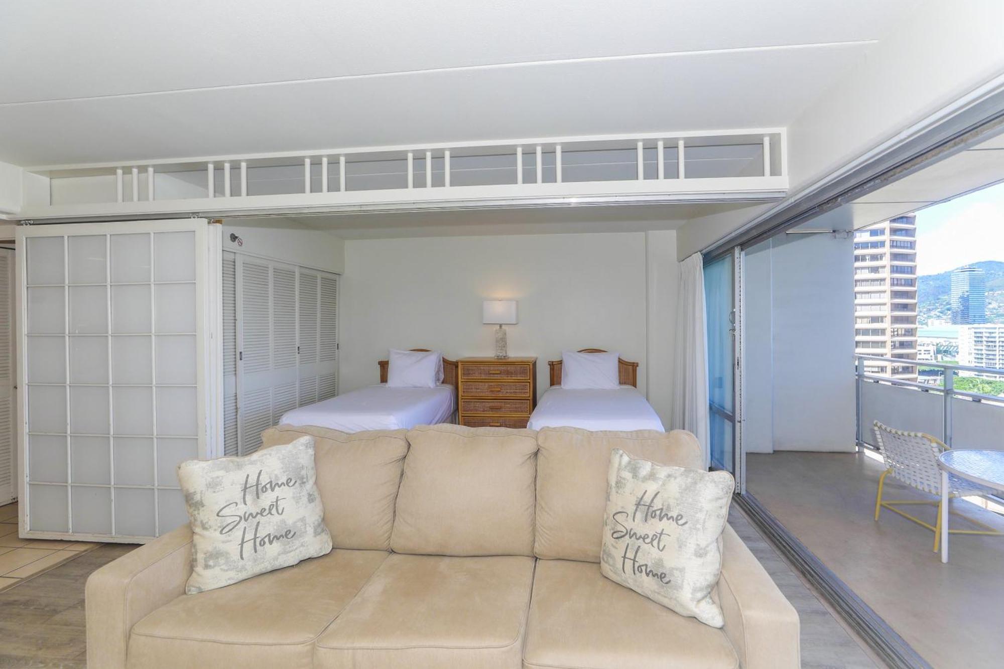 Ilikai Tower 1403 View 1br Honolulu