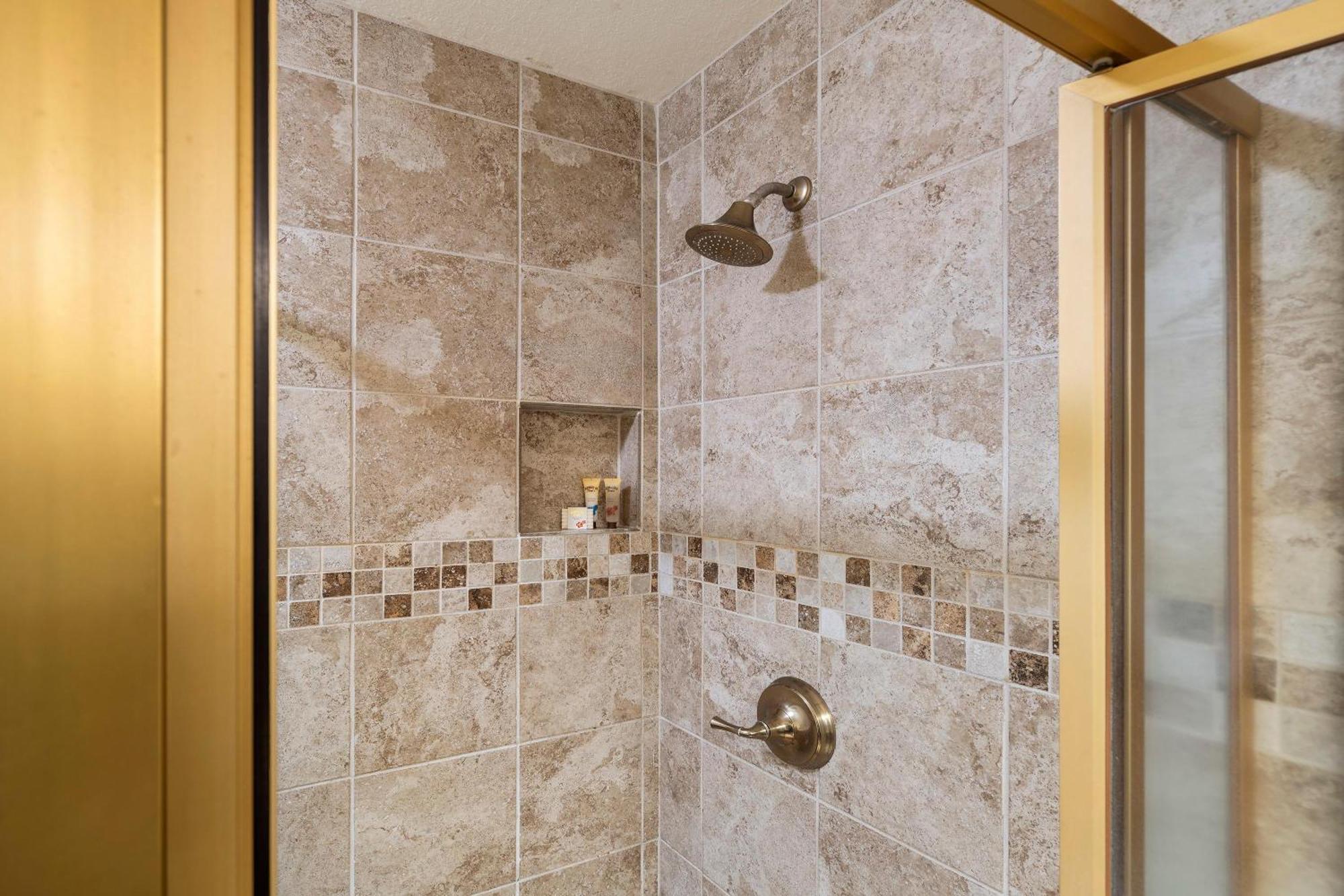Shores At 234 At Bo Tree Tower Holiday home *
