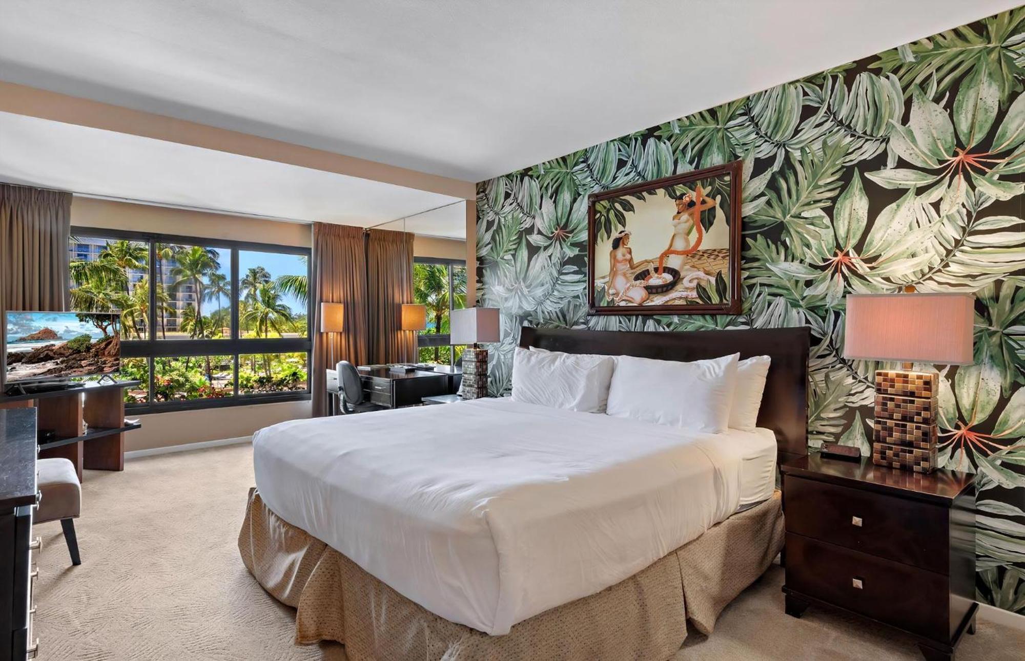 The Kaanapali Alii By Maui
