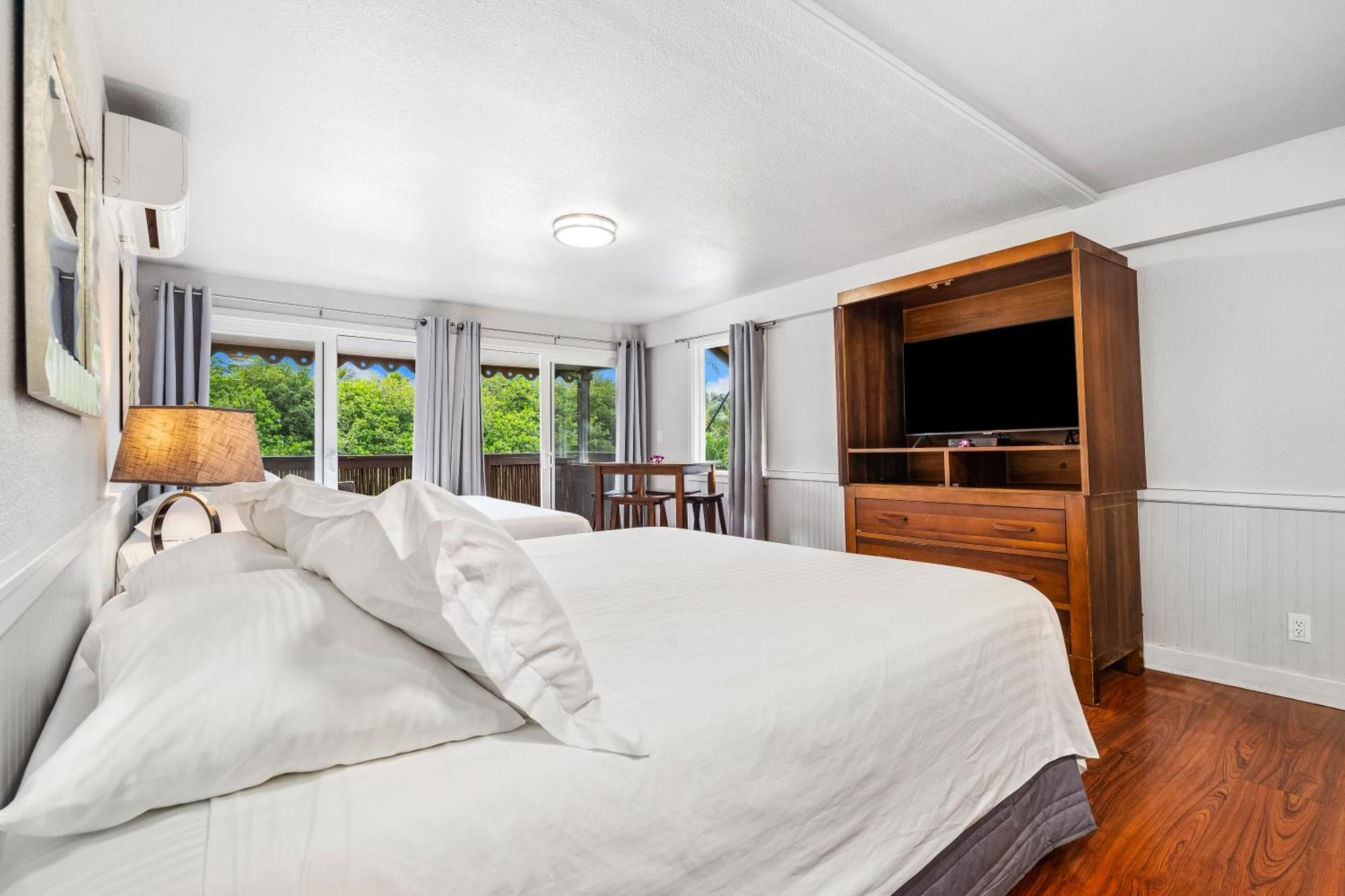 Paradise Bay 4*