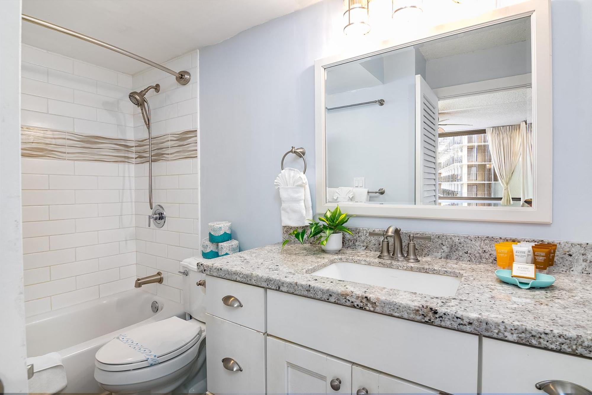 Remodeled 1br Near Waikiki With Free Parking! Apartment Honolulu