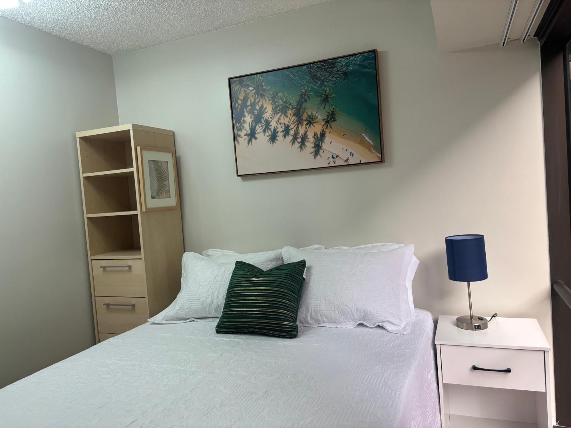 Condotel With Free Parking Wifi Ac