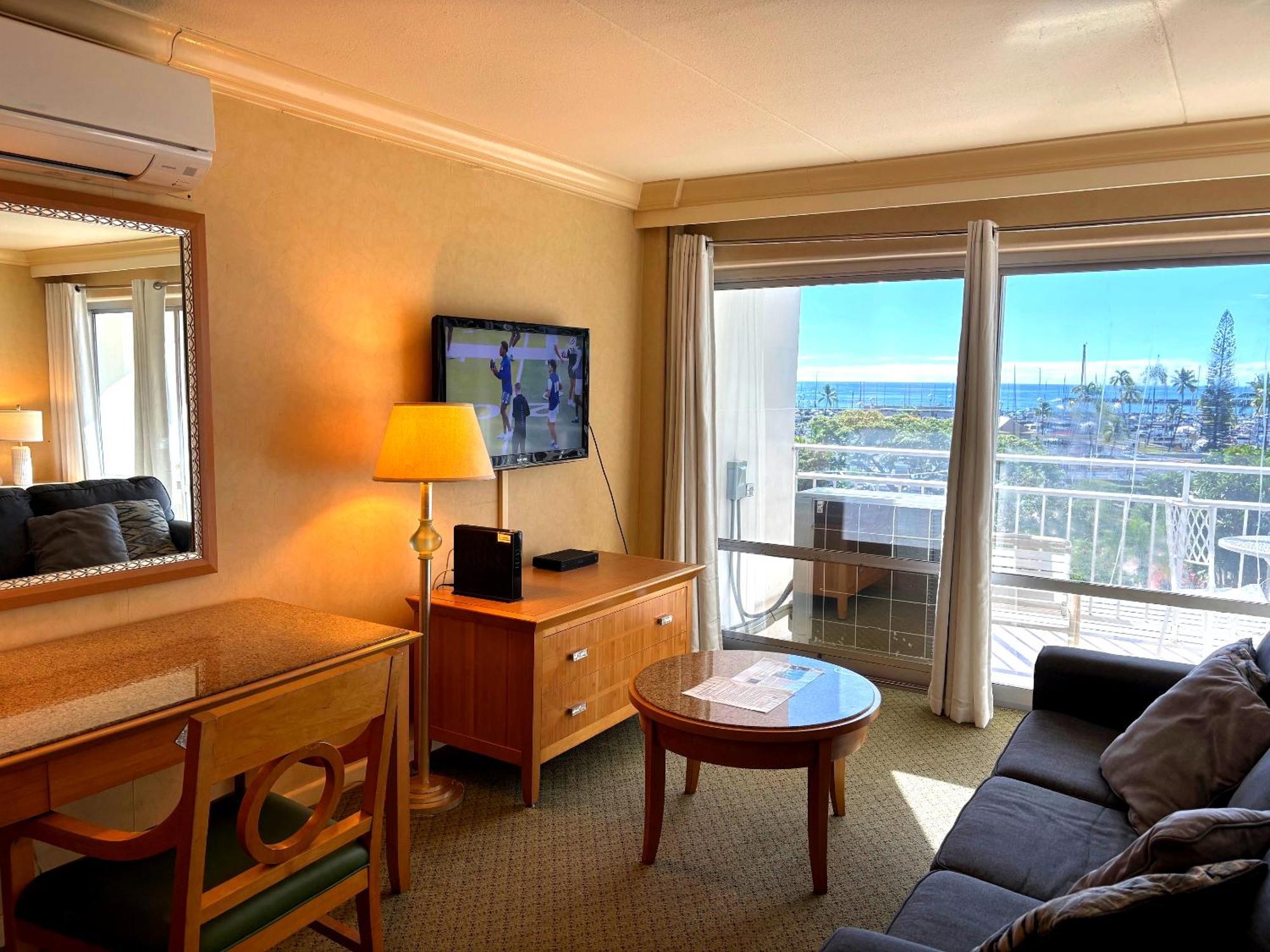 Ilikai 308 - Spacious With Stunning Ocean & Harbor Views Holiday home Honolulu