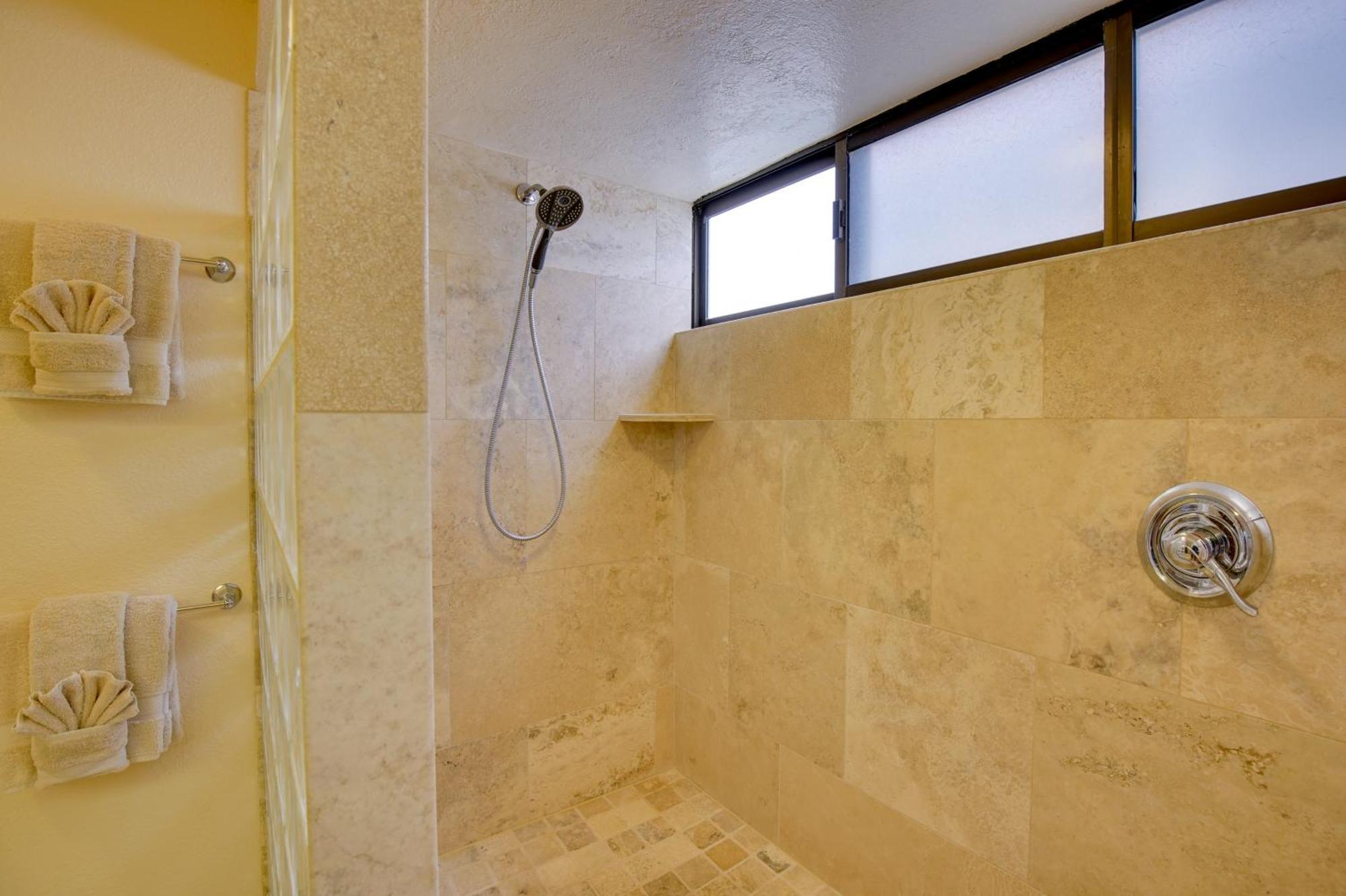 With Access And Ocean View! Apartment *