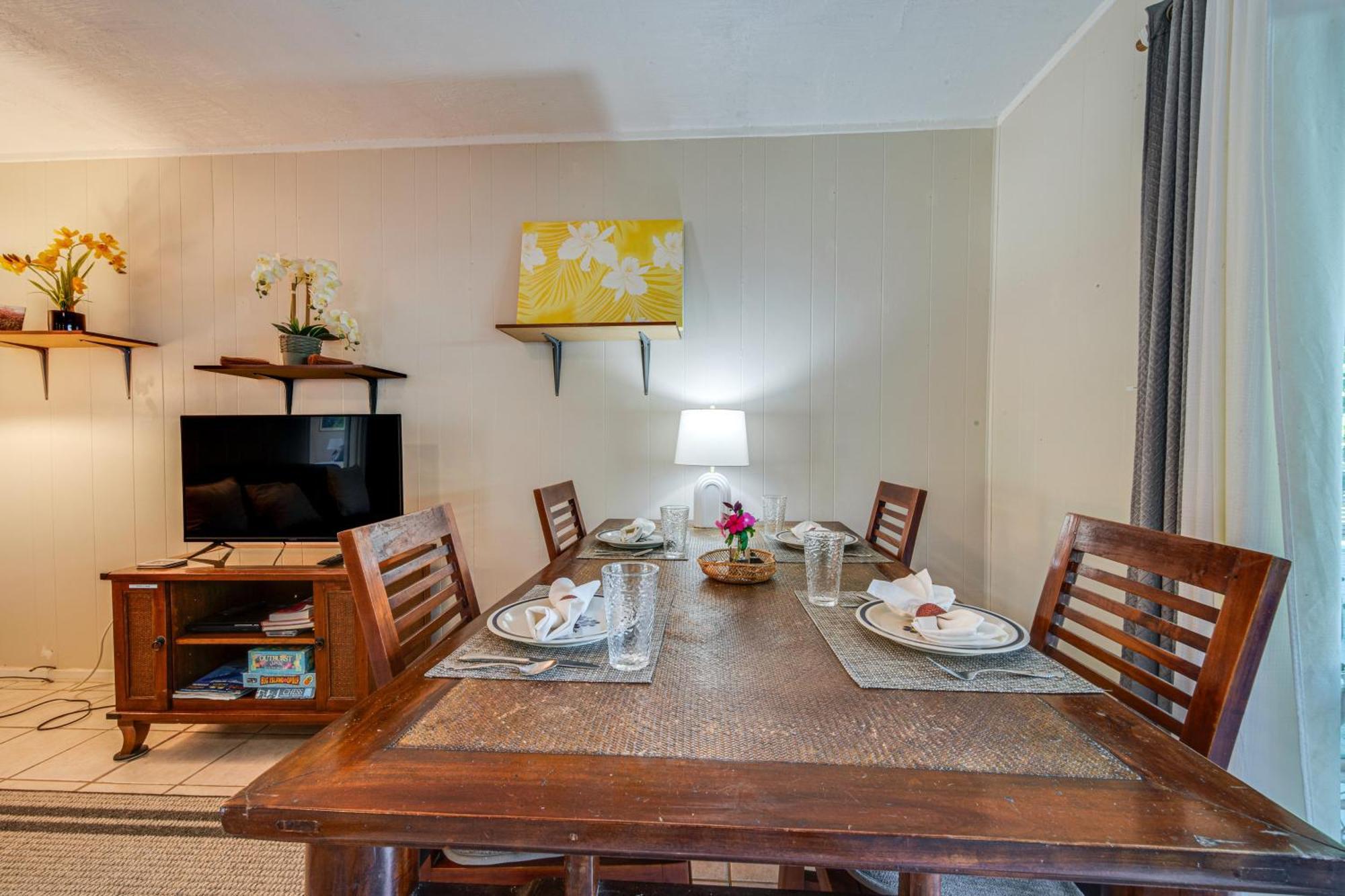 On Beautiful Acre With Pool And Deck! *