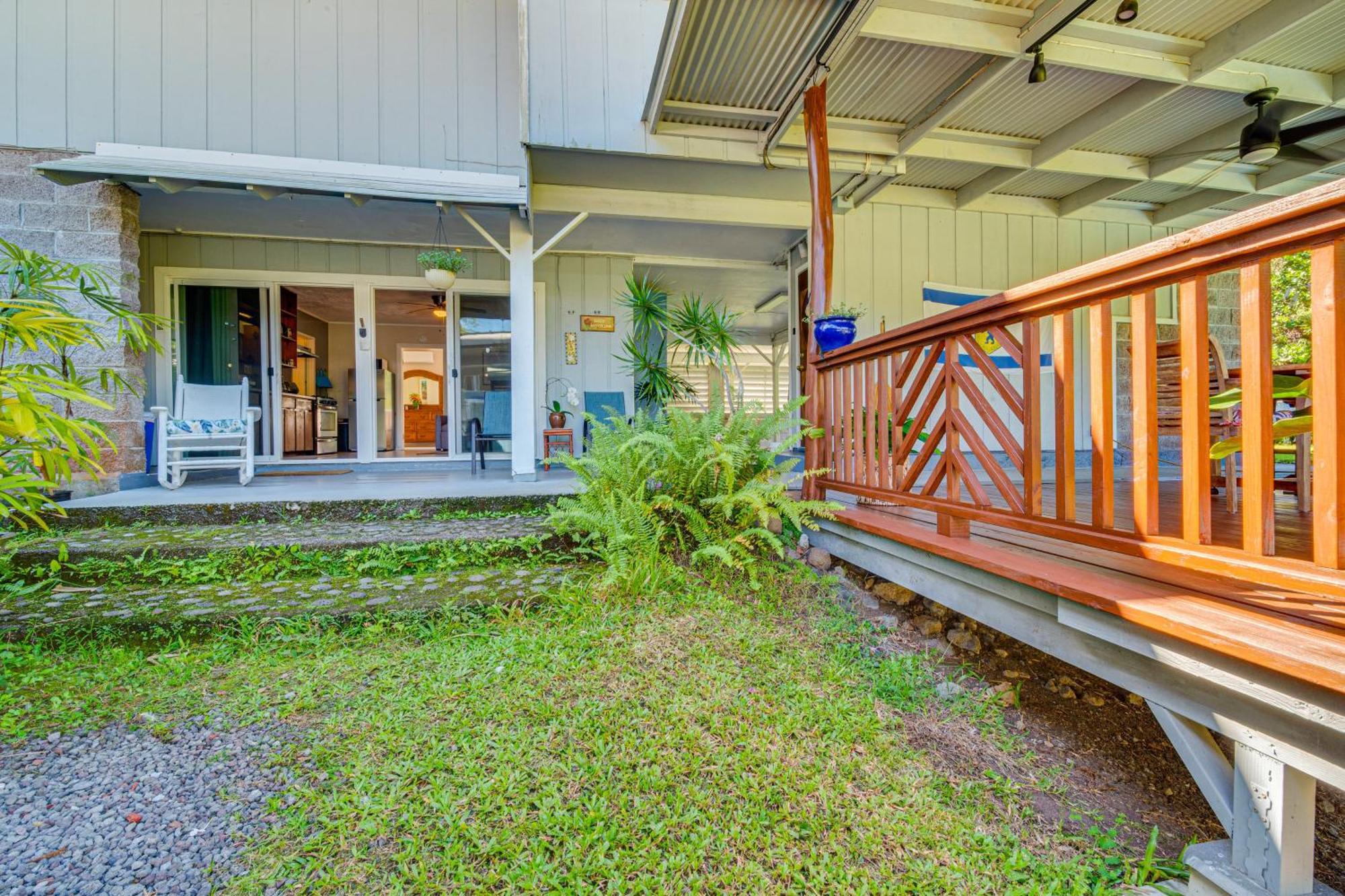 On Beautiful Acre With Pool And Deck! * Keaau