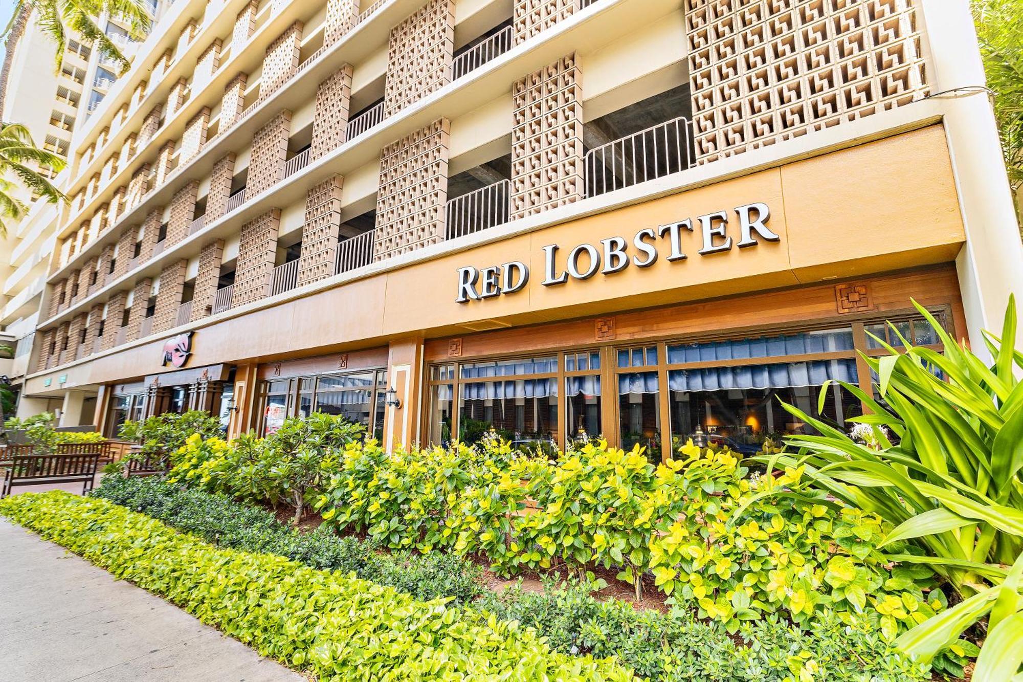 Ilikai Marina Stunning Ocean & Harbor Views - Walk To The Beach! * Honolulu