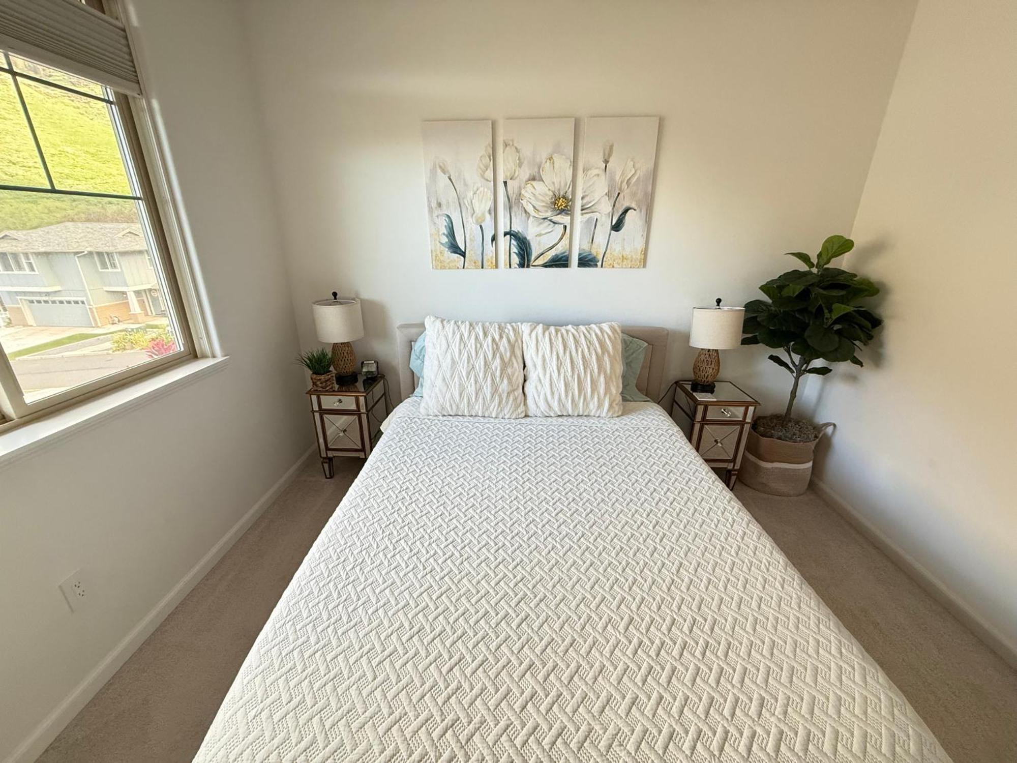 New 4 Bedroom With Ocean And Gorgeous Mountain Views In The Gated Community Of Mauna Olu Holiday home Waianae