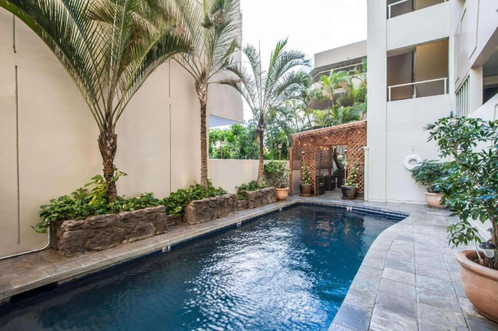 The Equus 3* Honolulu