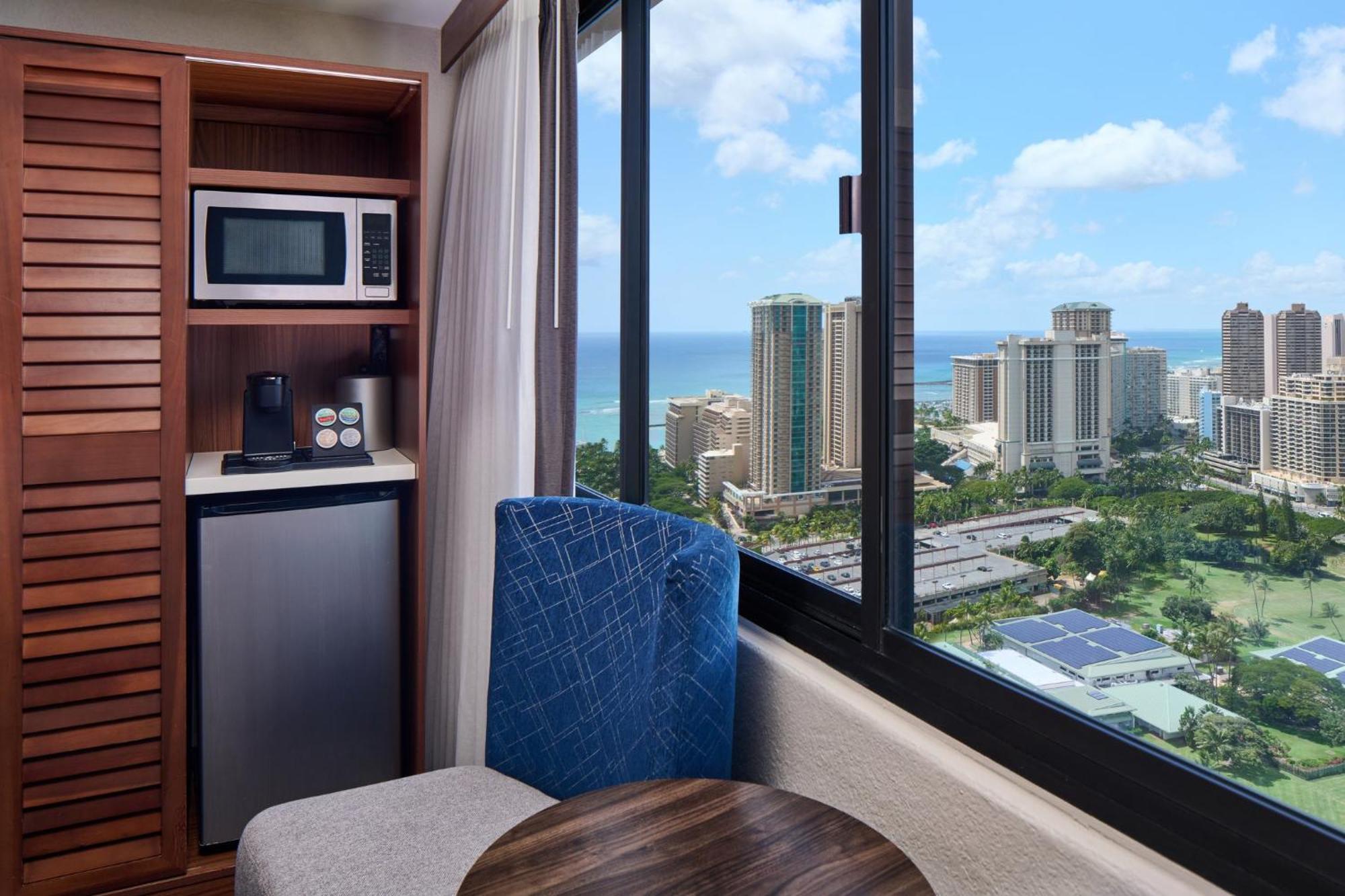 Resort Holiday Express Waikiki By Ihg