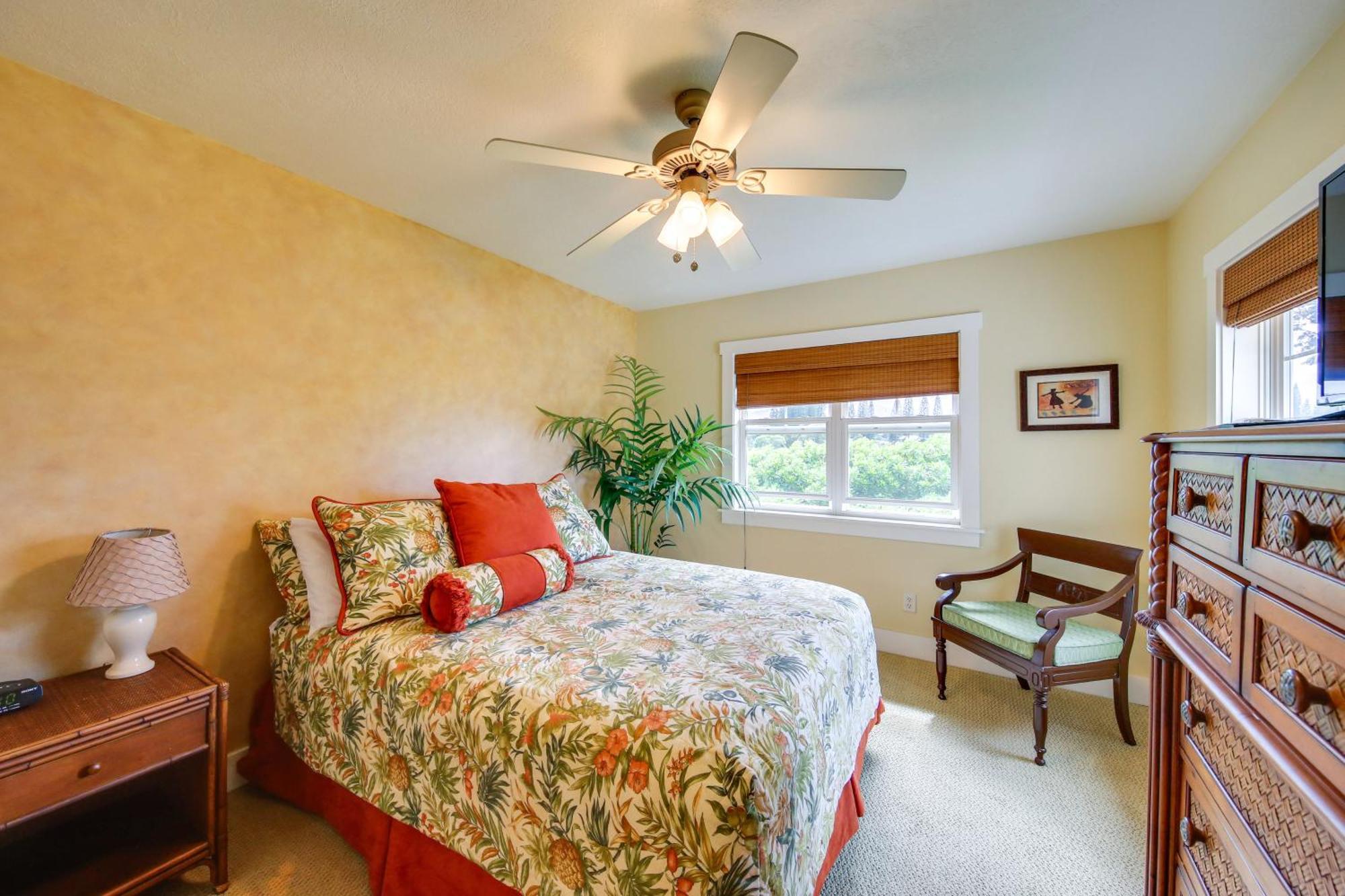 With Mountain And Golf Course Views! *