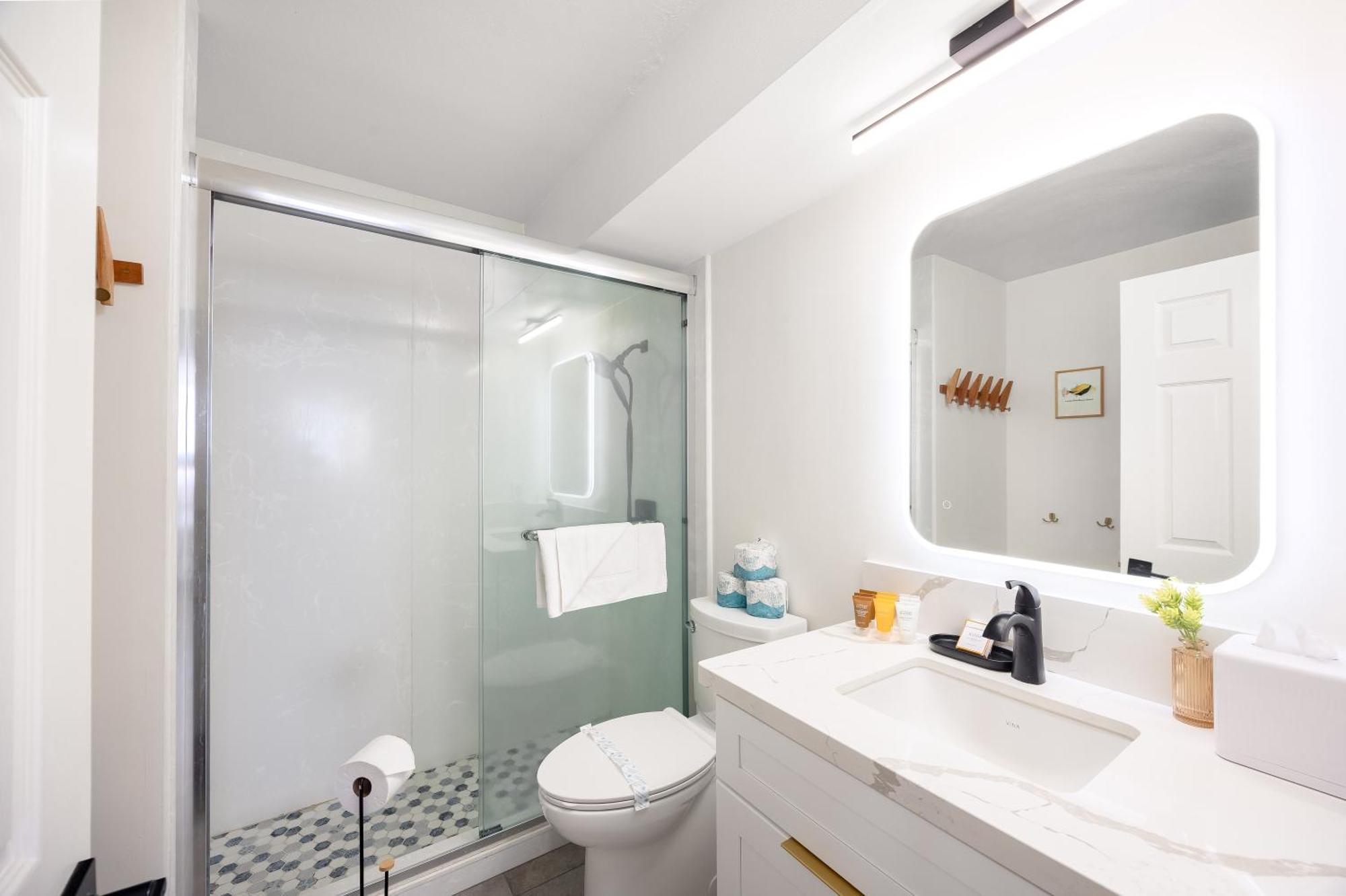 Apartment Ilikai Marina Stunning Ocean & Harbor Views - Walk To The Beach!
