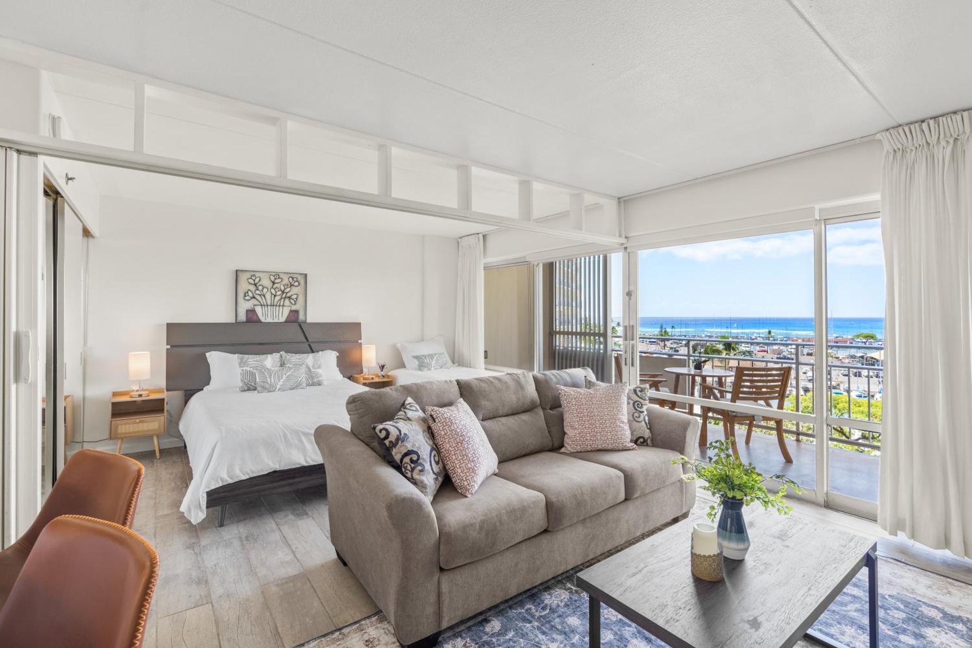 Apartment Oceanfront Oasis In Ilikai Apts *