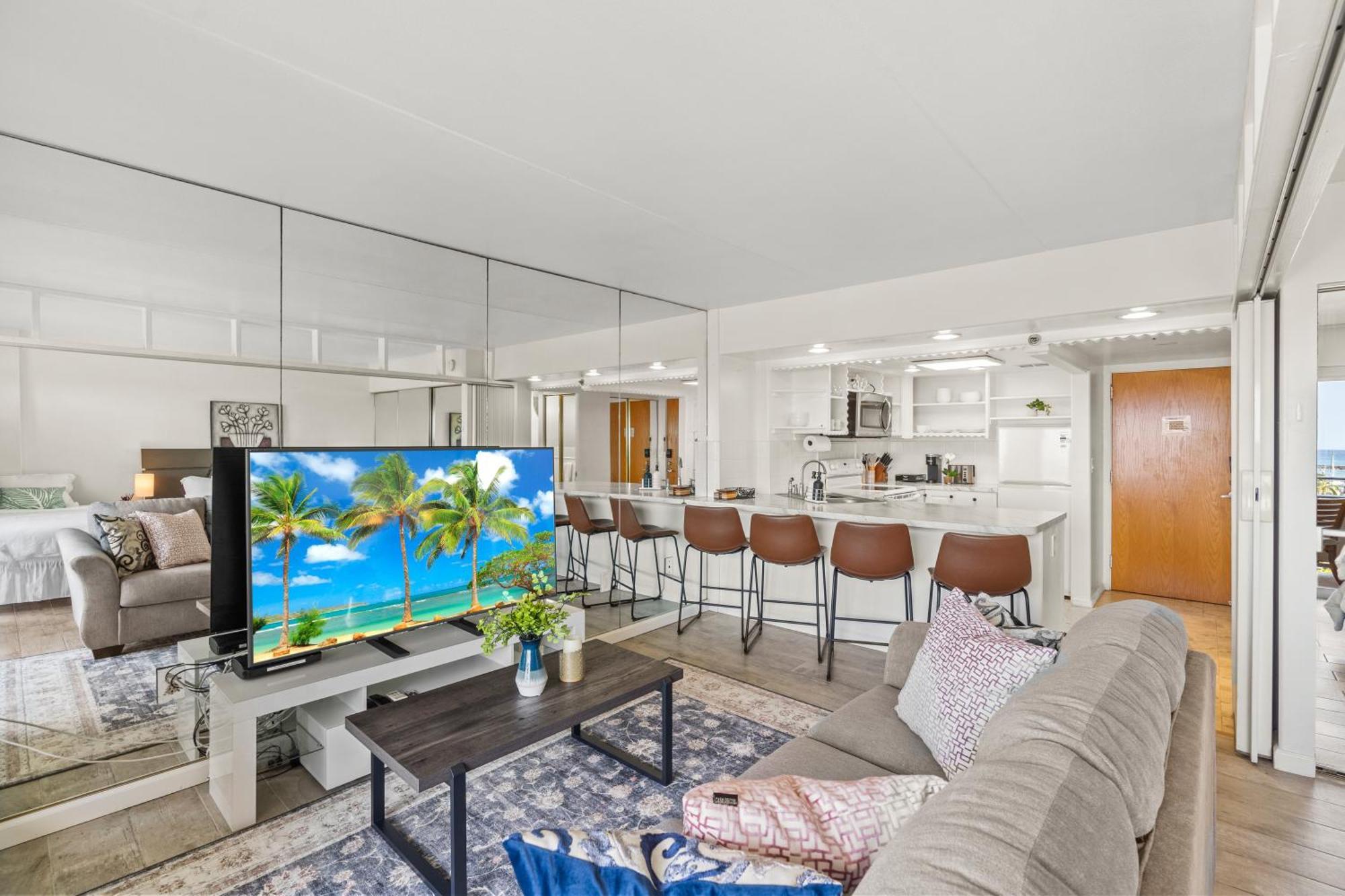 Oceanfront Oasis In Ilikai Apts Apartment *