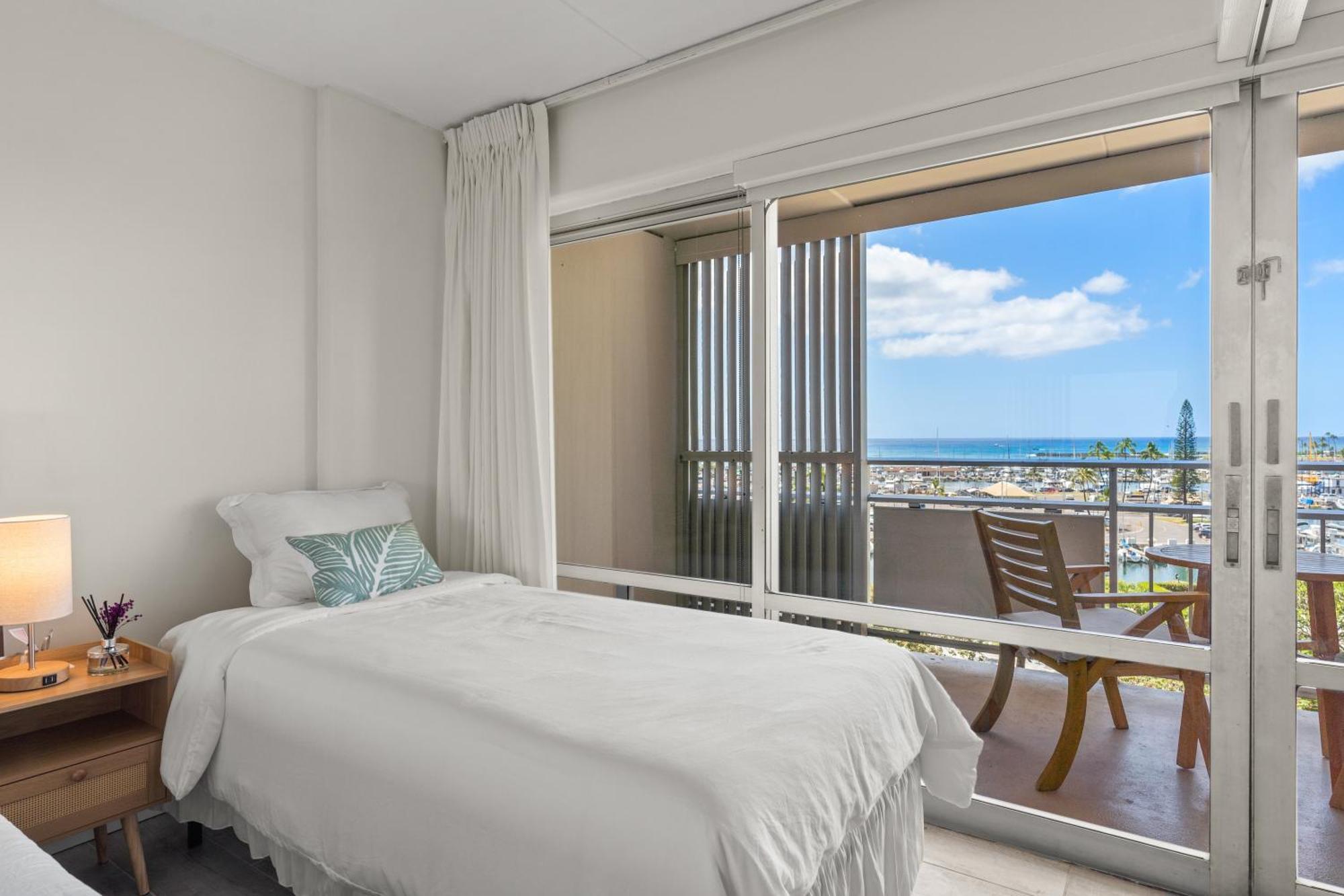 Oceanfront Oasis In Ilikai Apts Apartment Honolulu