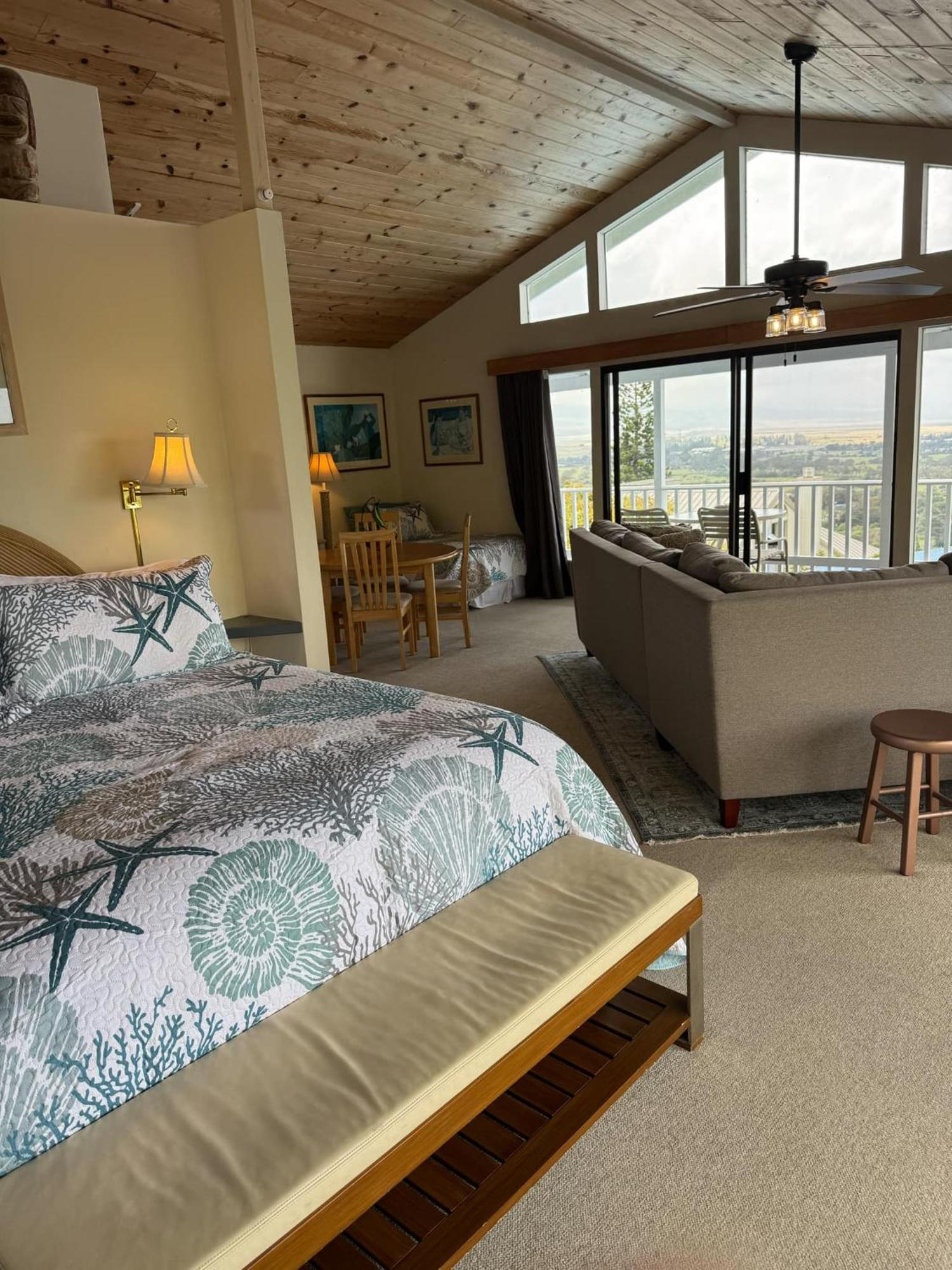 Bed & Breakfast Belle Vue Waimea Corporation - Big Island Of Hawaii *