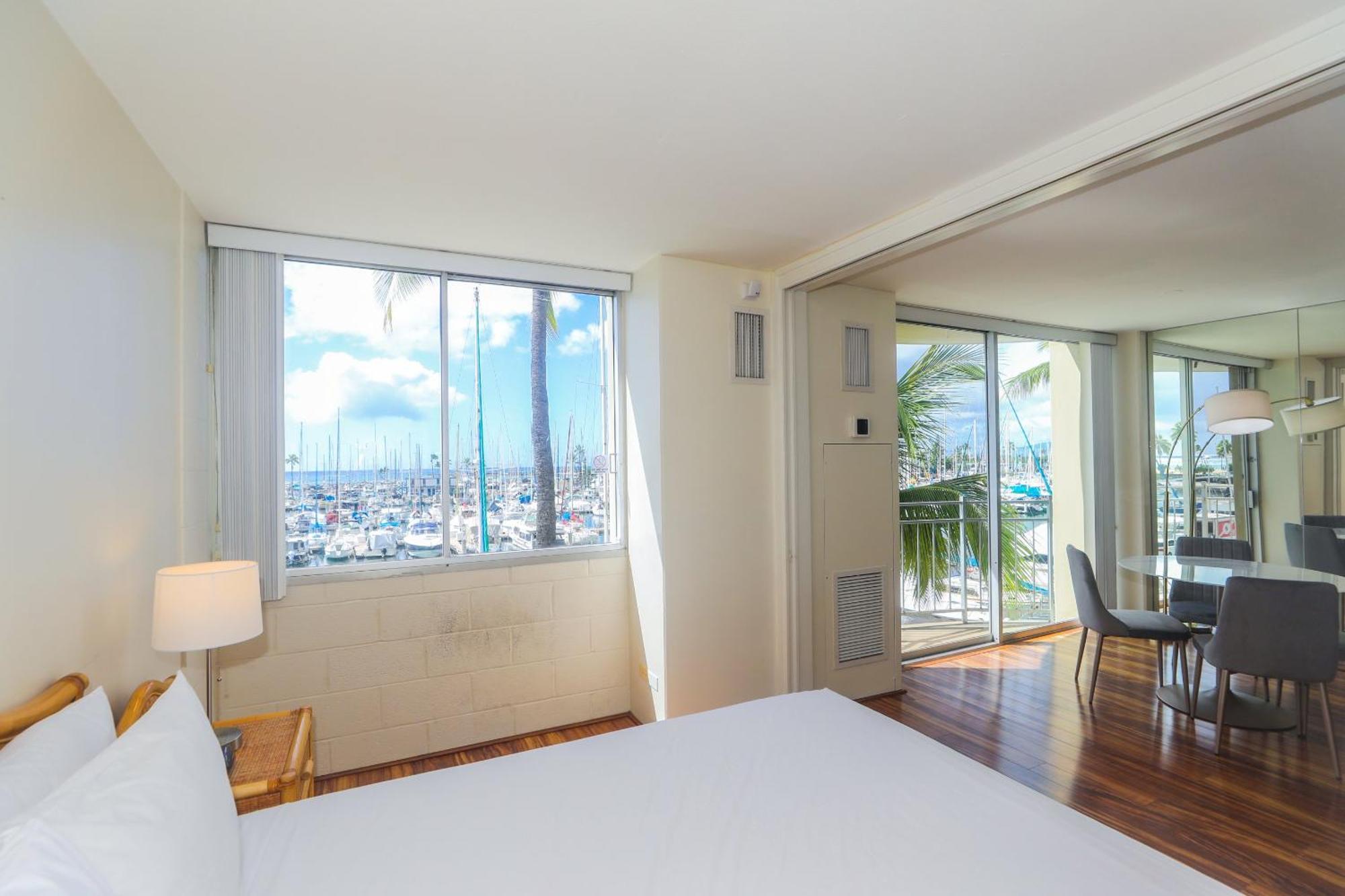 Ilikai Marina 382 Yacht Harbor View 1br Honolulu