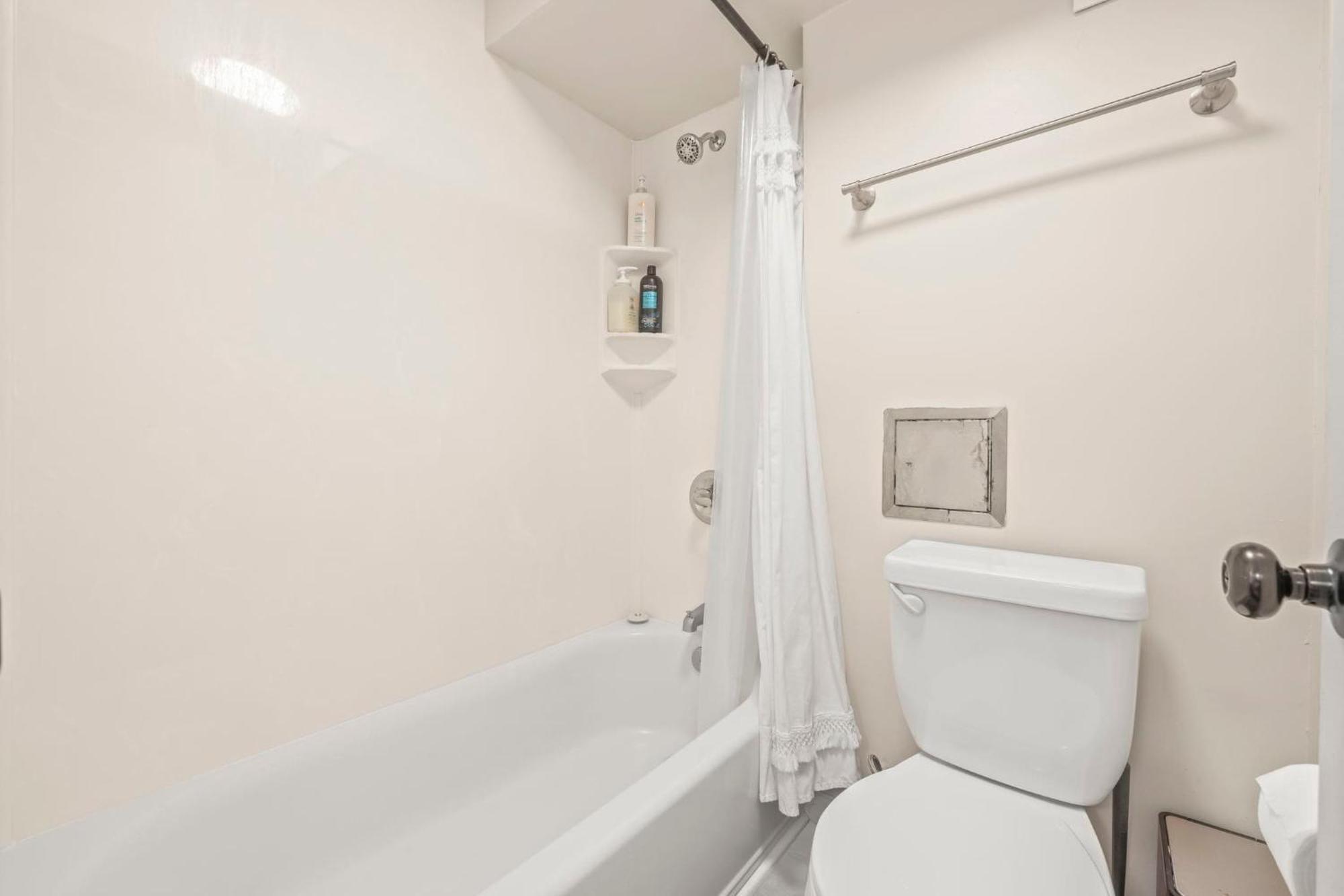On With Ac Holiday home Laie
