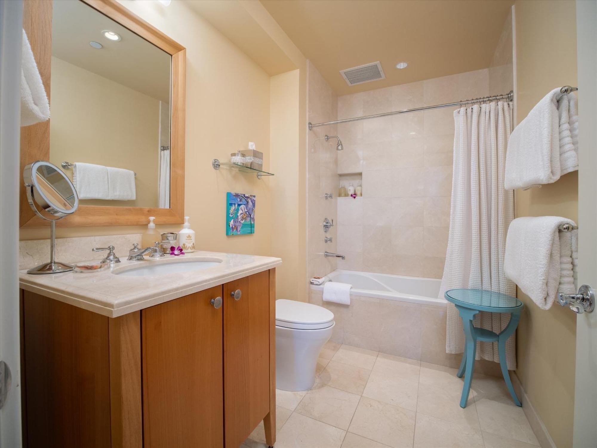 Totally Revamped Pacific Paradise J505 At Wbv! -top Floor Ocean Views! Villa