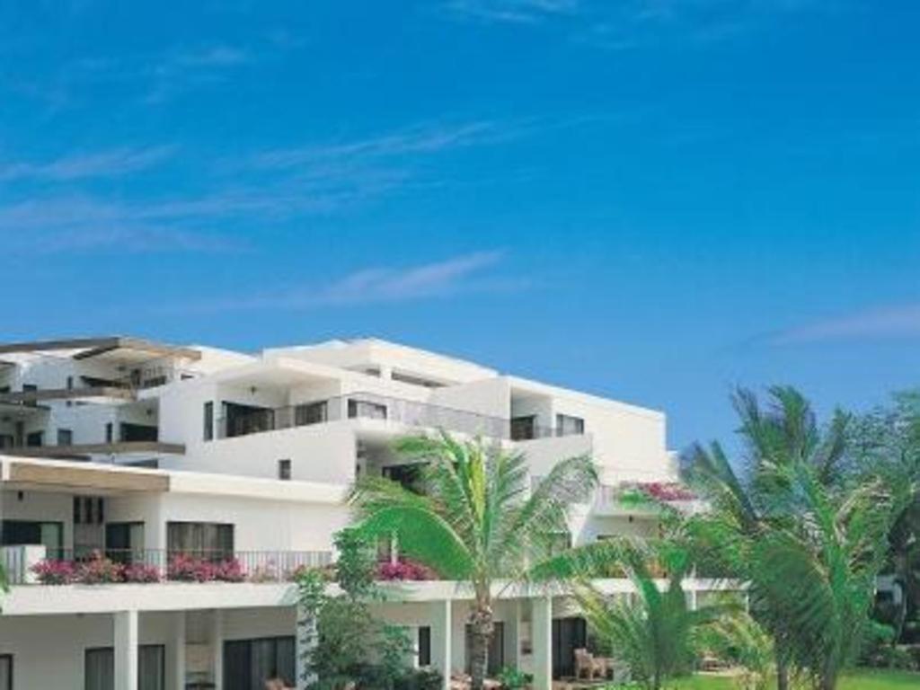 Wyndham Royal Sea Cliff Hotel