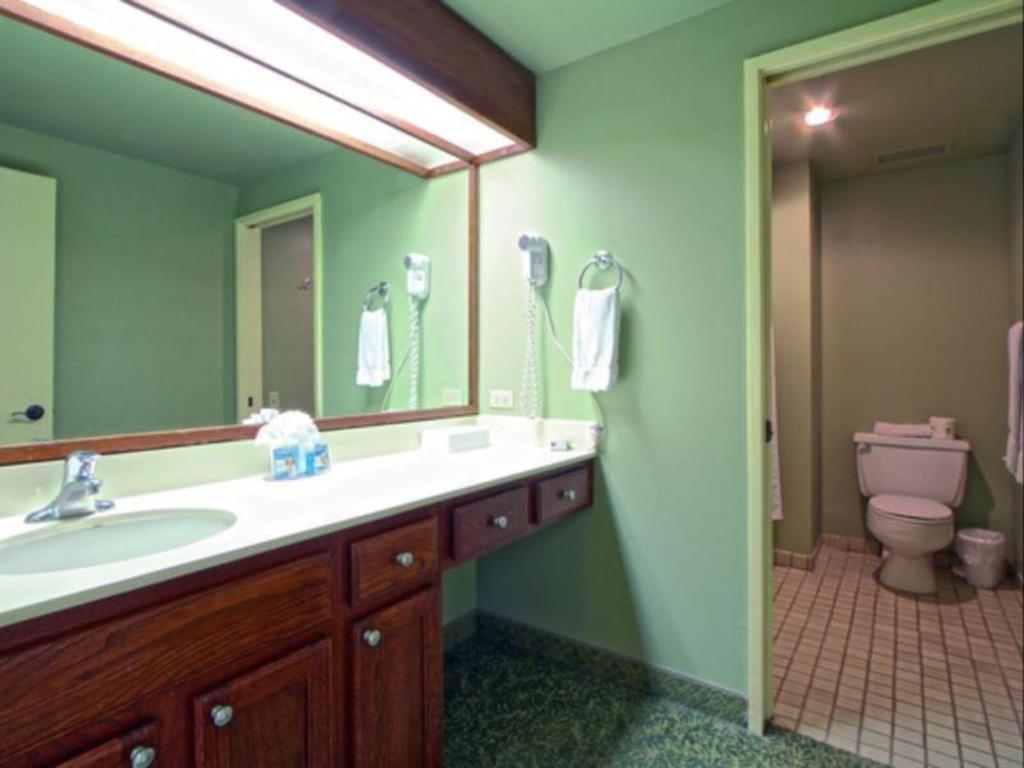 Wyndham Royal Sea Cliff Hotel