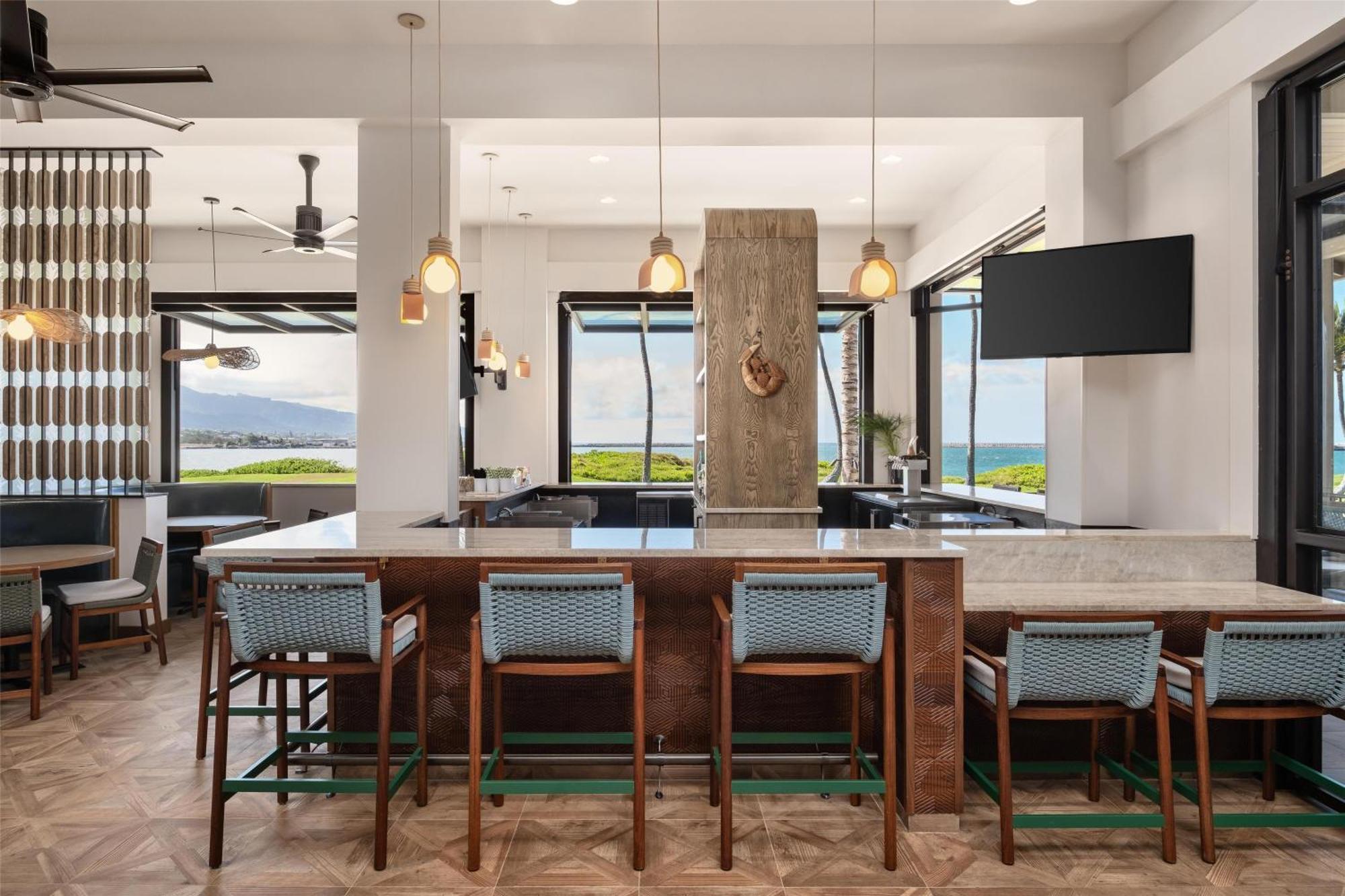 Hampton & Maui North Shore Hotel