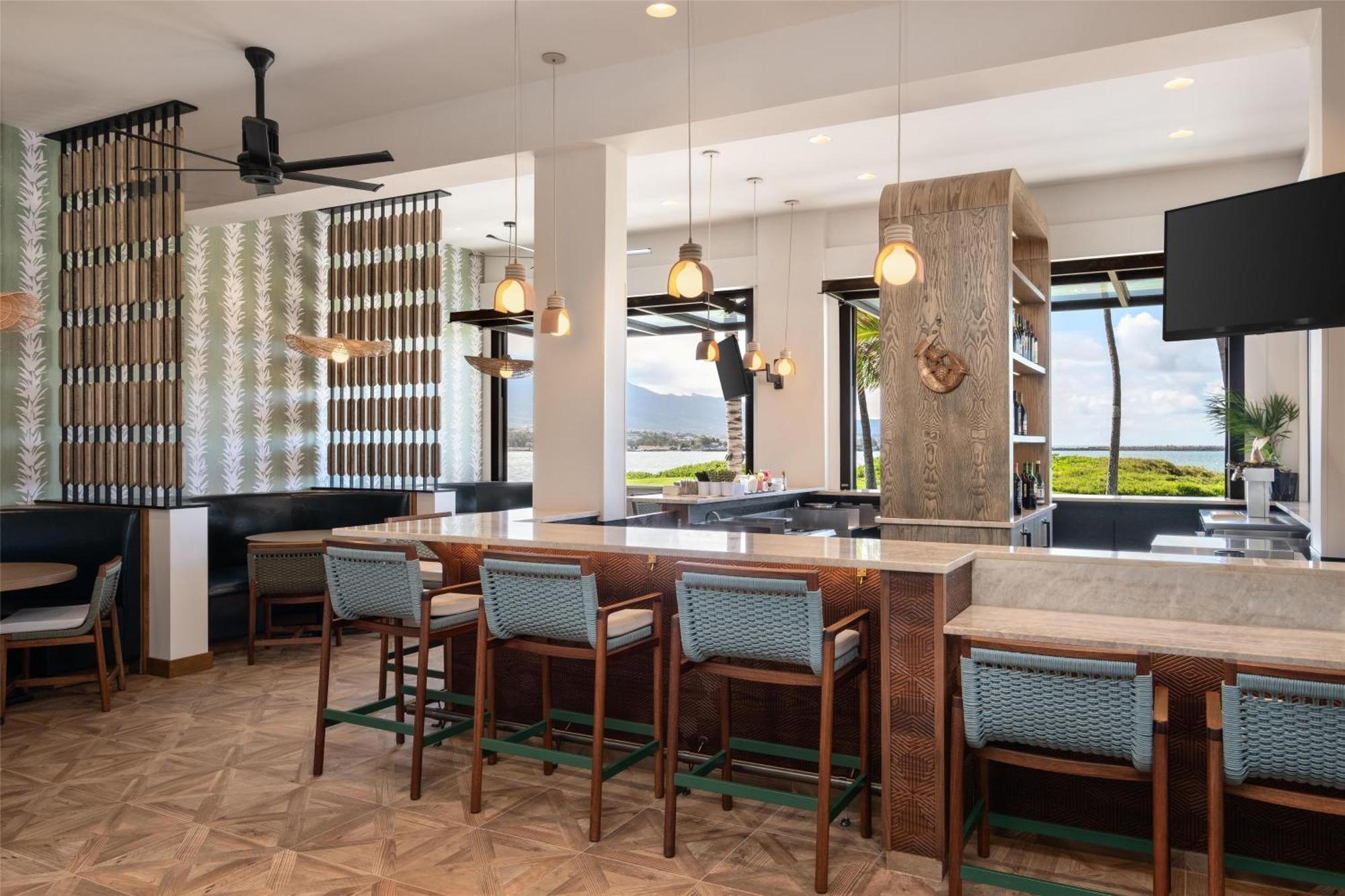 Hotel Hampton & Maui North Shore 3*