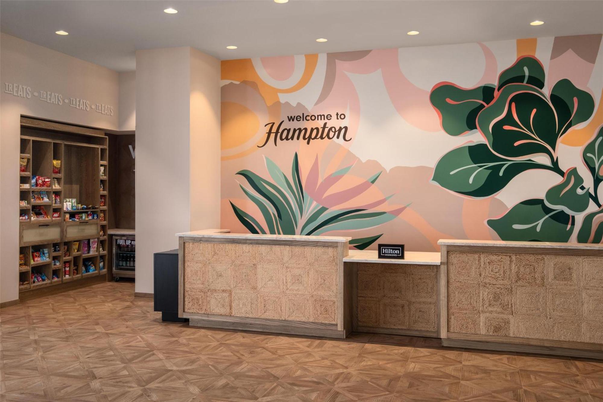 Hampton & Maui North Shore Hotel 3*