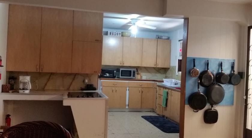 Reach Beyond Rainforest Retreat Homestay Honolulu